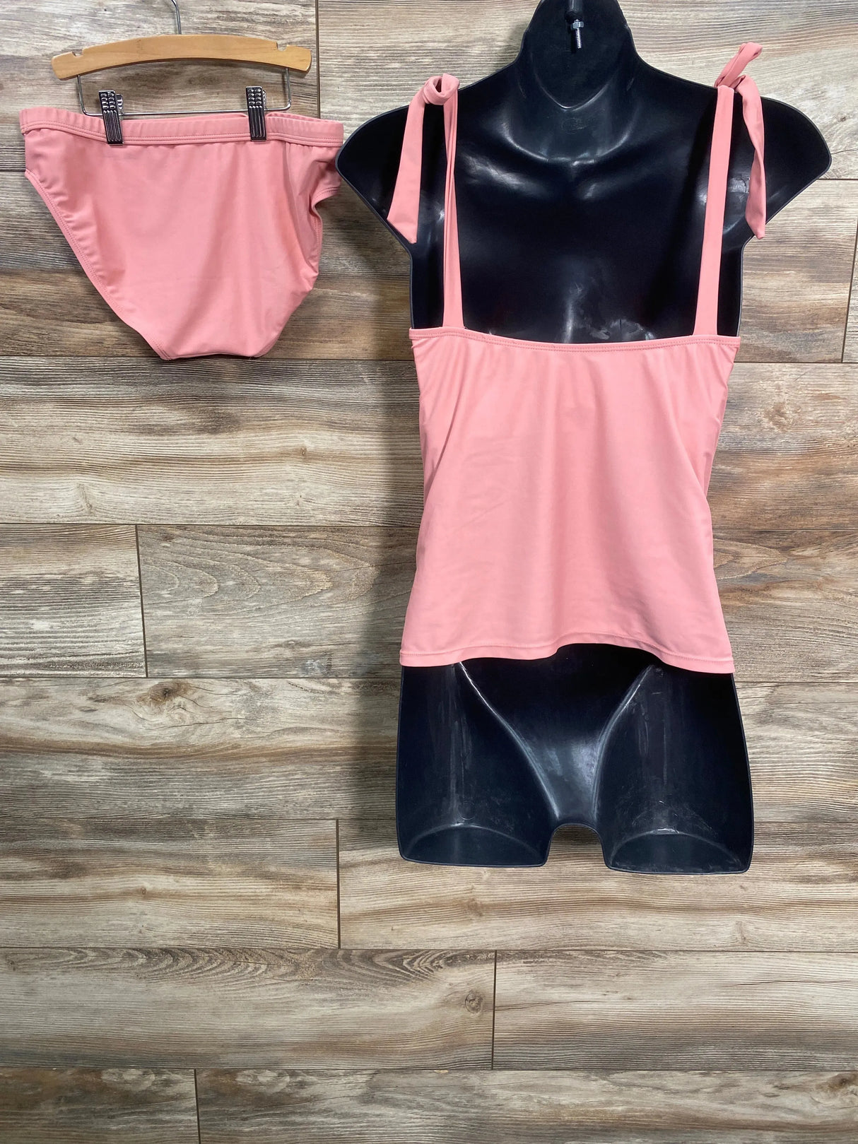 Kindred Bravely 2pc Maternity Swimsuit Pink sz Medium - Me n Mommy To Be