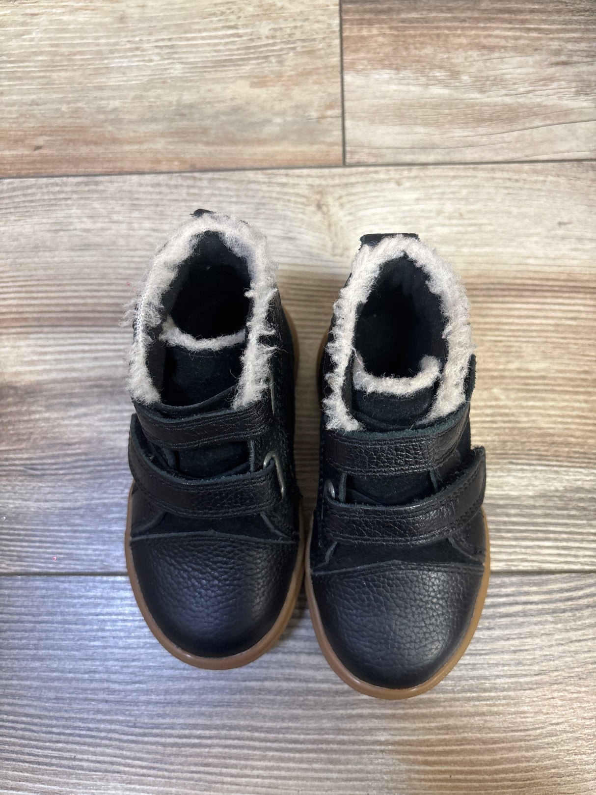 Ugg Rennon High Top Sneakers Black sz 6c