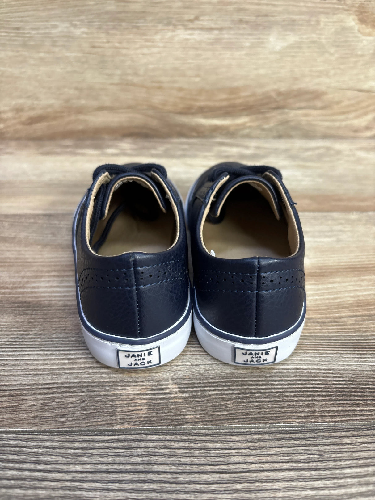 Janie and Jack Wingtip Sneakers Navy sz 11c