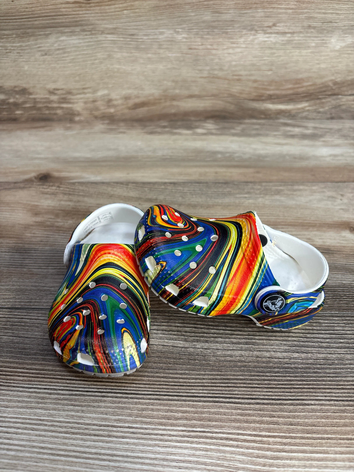 Crocs Classic Clogs Rainbow sz 5c