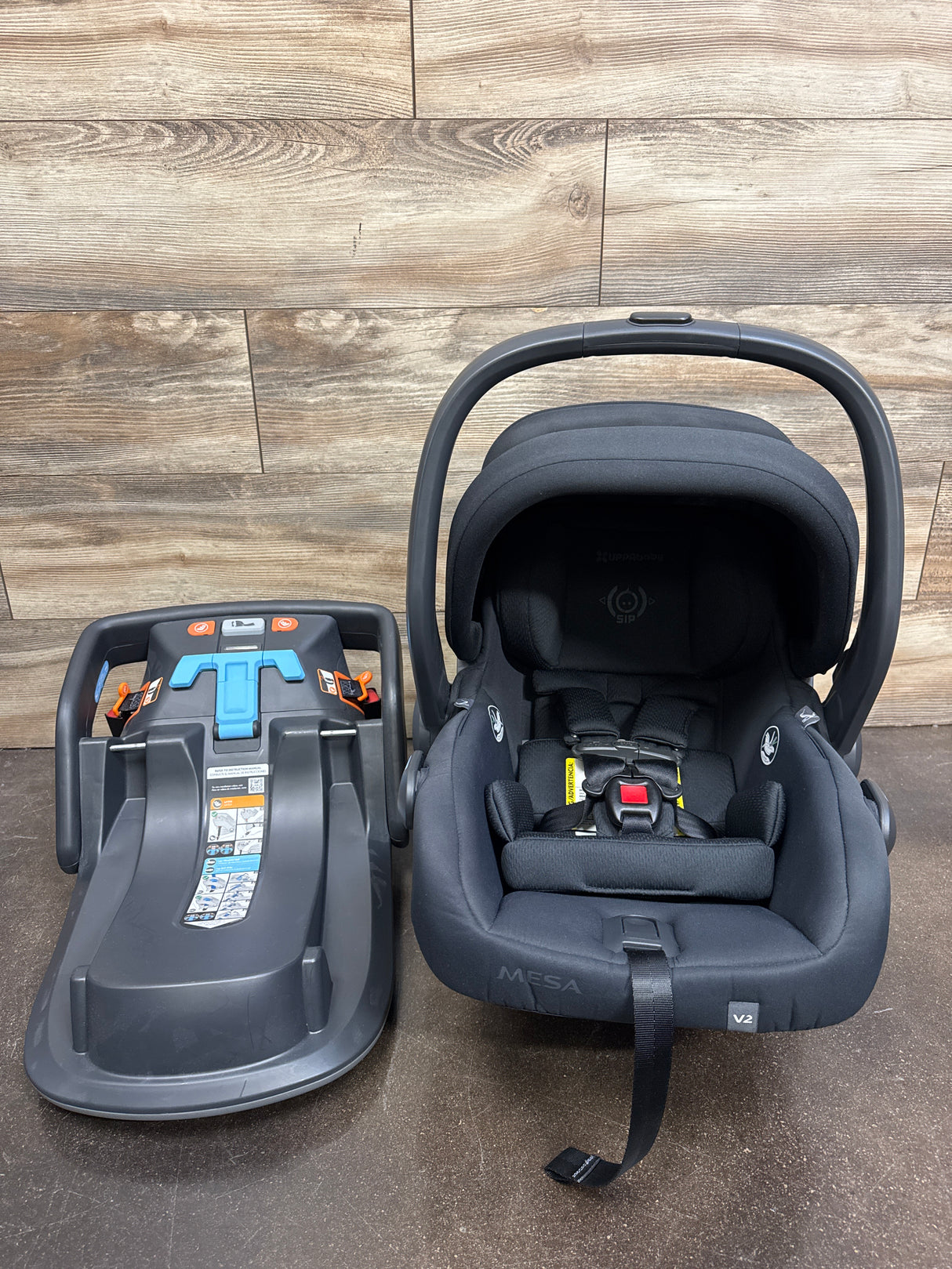 UPPAbaby Mesa V2 Infant Car Seat in Charcoal Melange 4-35lbs.