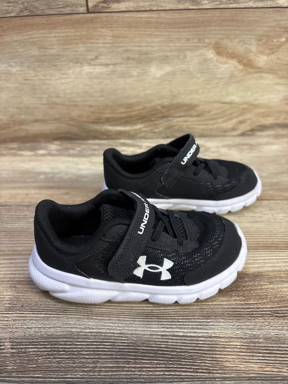 Under Armour Assert 10 Alternate Closure Sneakers Black sz 8c