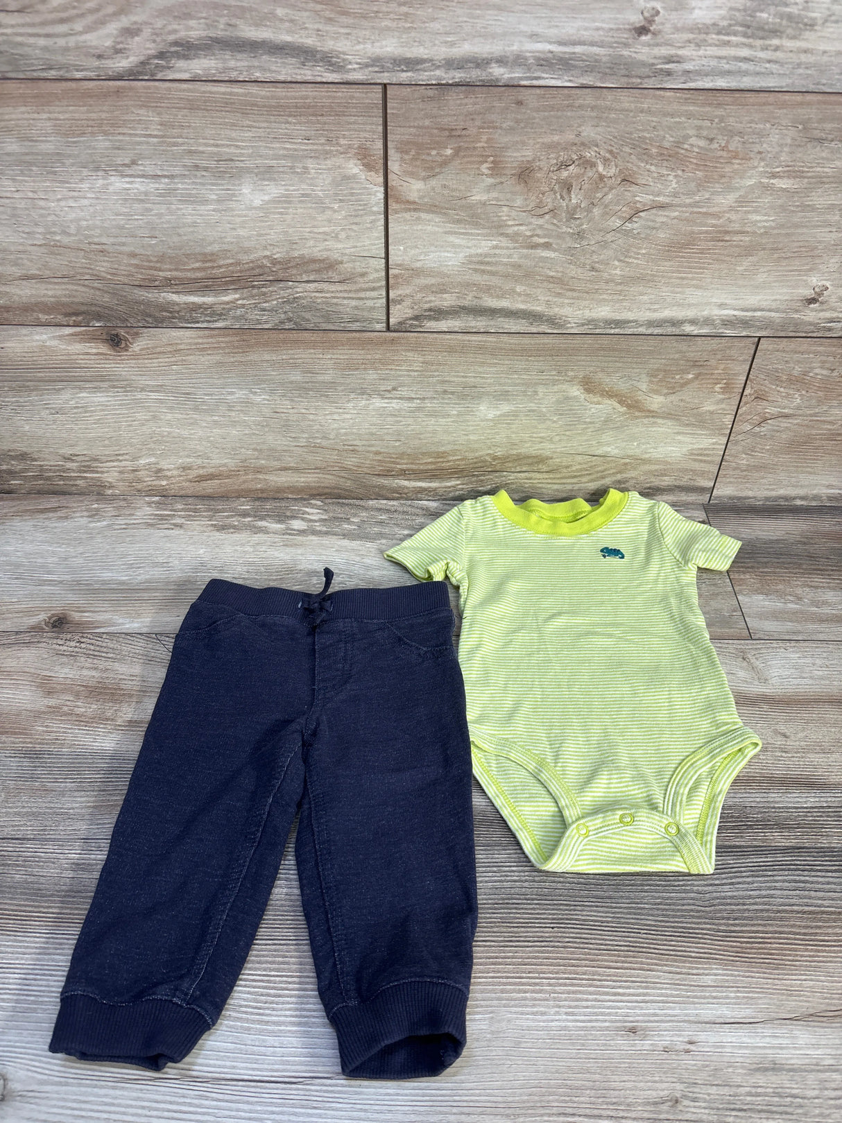 Carter's 2pc Striped Bodysuit & Jeggings Set Lime sz 12m
