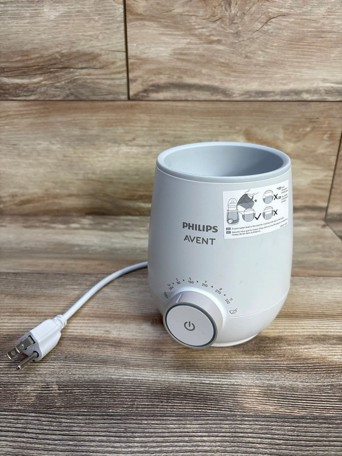 White Me n Mommy To Be Fast Baby Bottle Warmer with power dial and power cord