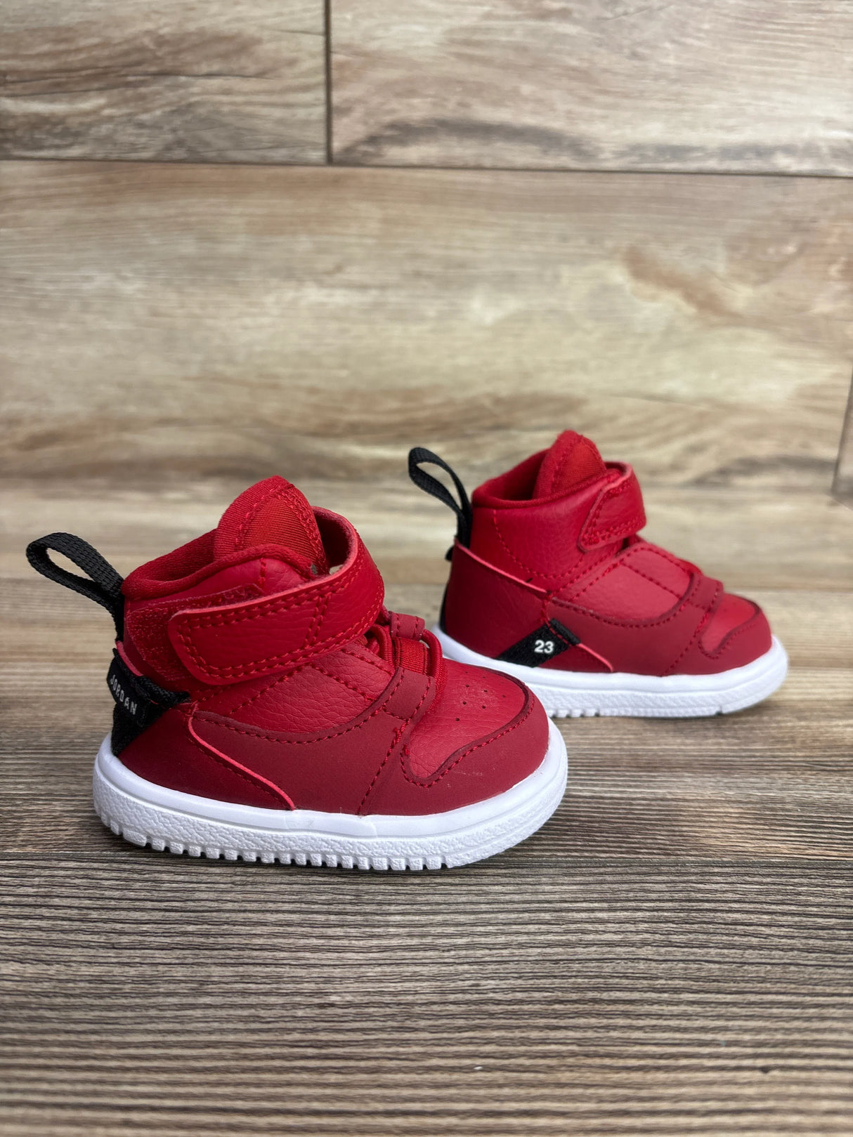 Air Jordan Fadeaway GS 'Gym Red' Sneakers sz 2c