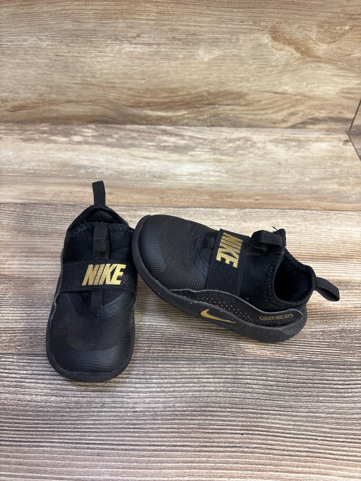 Nike Flex Runner TD 'Black Gold' Sneakers sz 8c