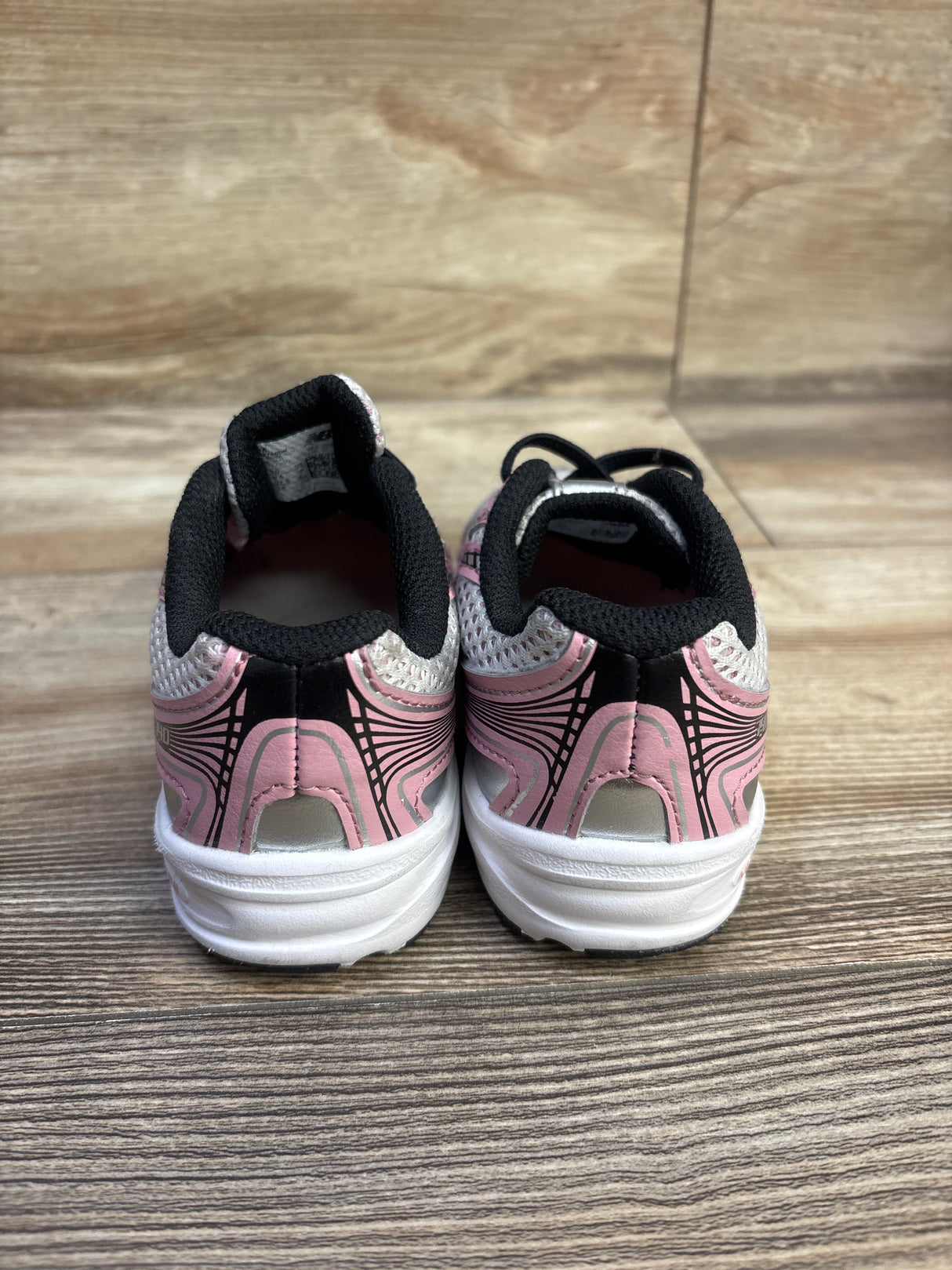 New Balance 740 Sneakers White/Pink sz 10c