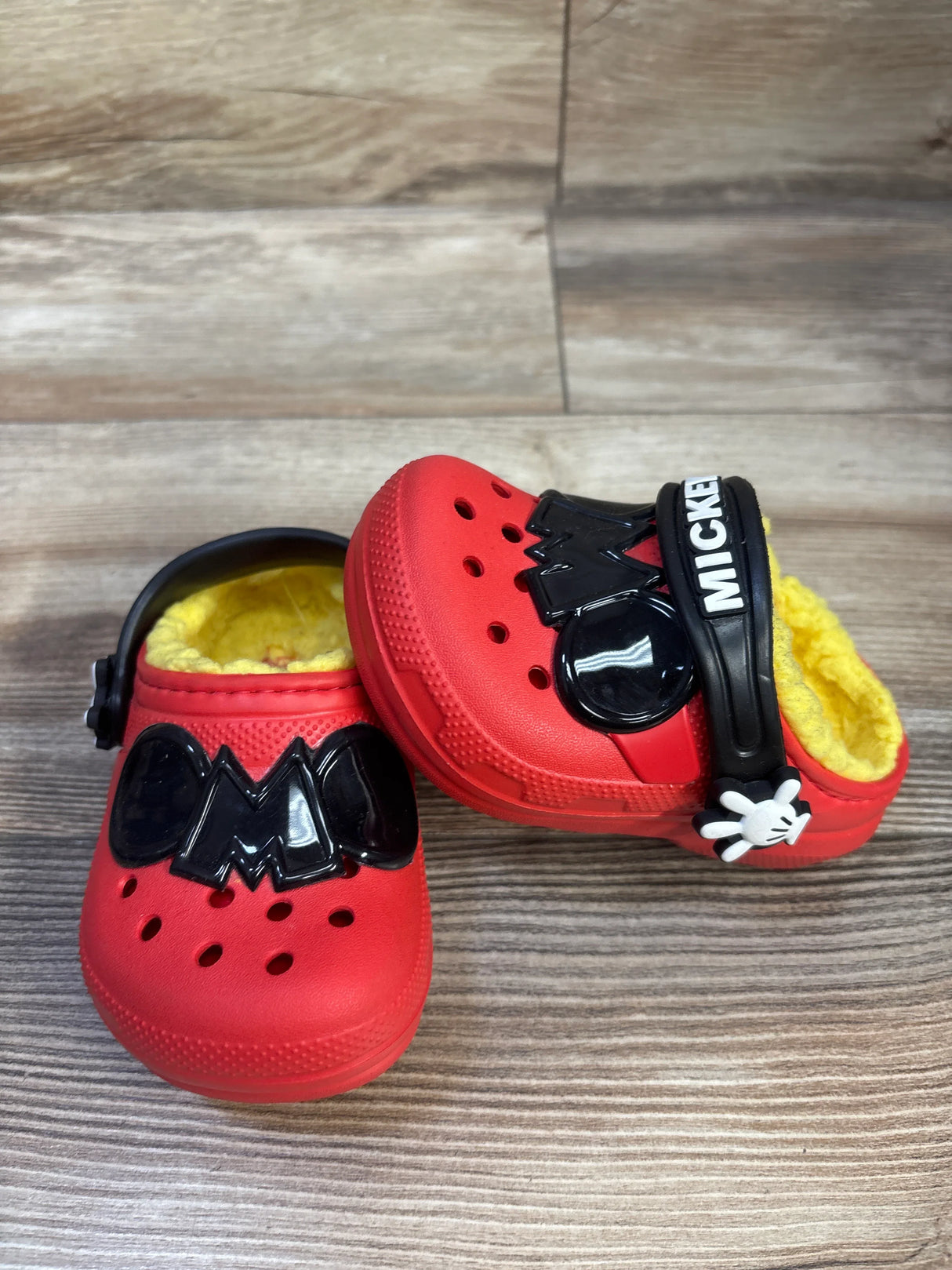 Crocs x Disney Mickey Mouse Lined Clogs Red sz 5c