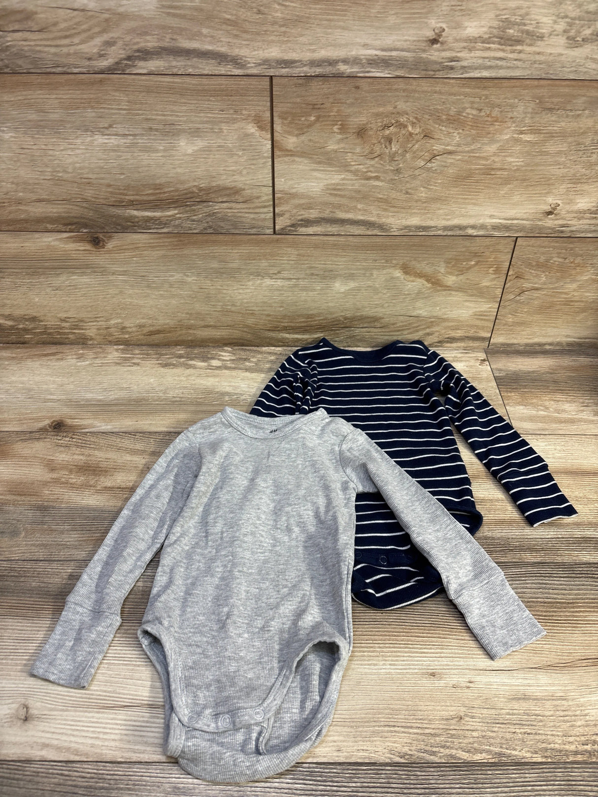 H&M 2pk Ribbed Bodysuits Navy sz 12m