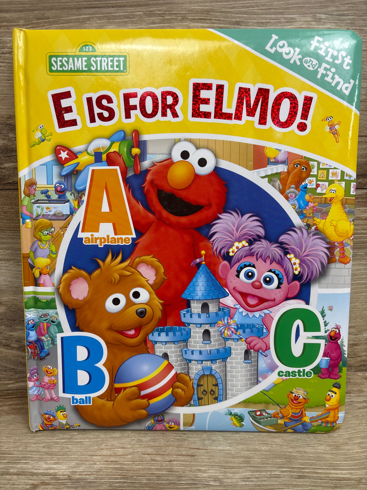 Sesame Street - E is for Elmo! ABCs - My First Look and Find Board Book
