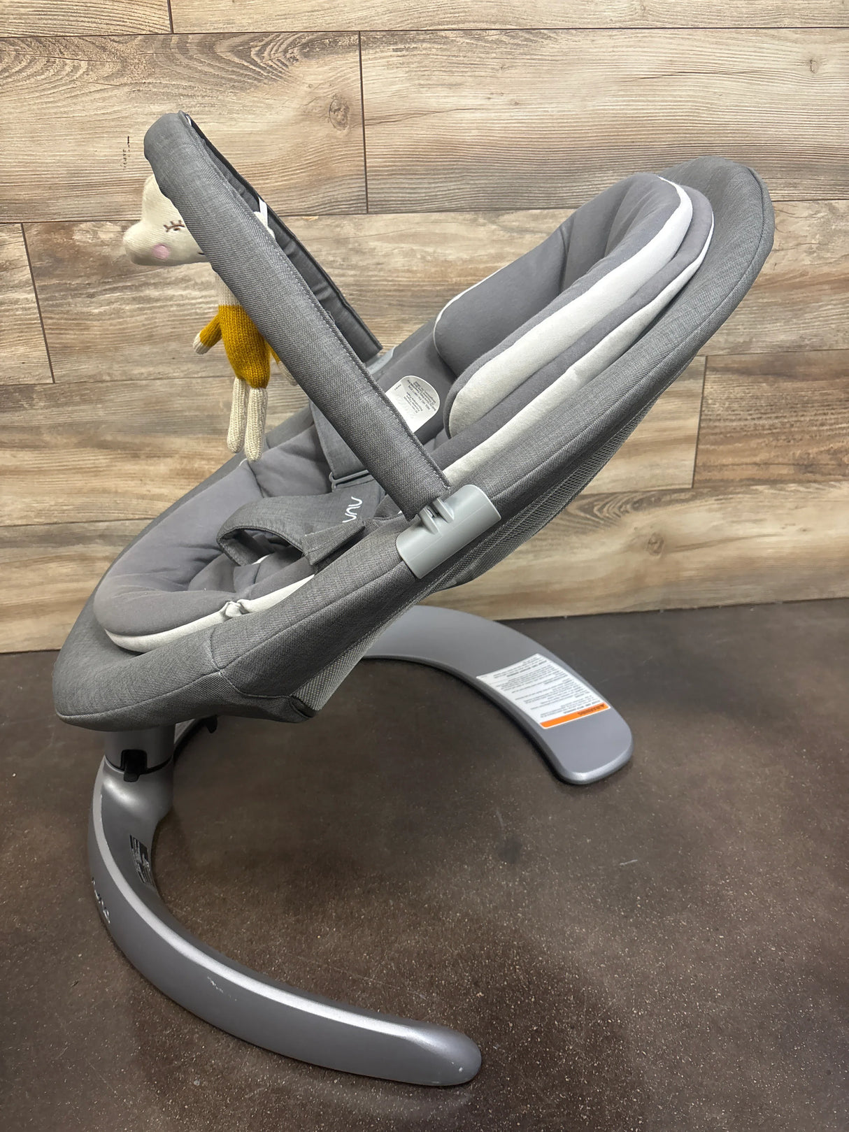 Nuna Leaf Grow Baby Swing with Toy Bar in Granite