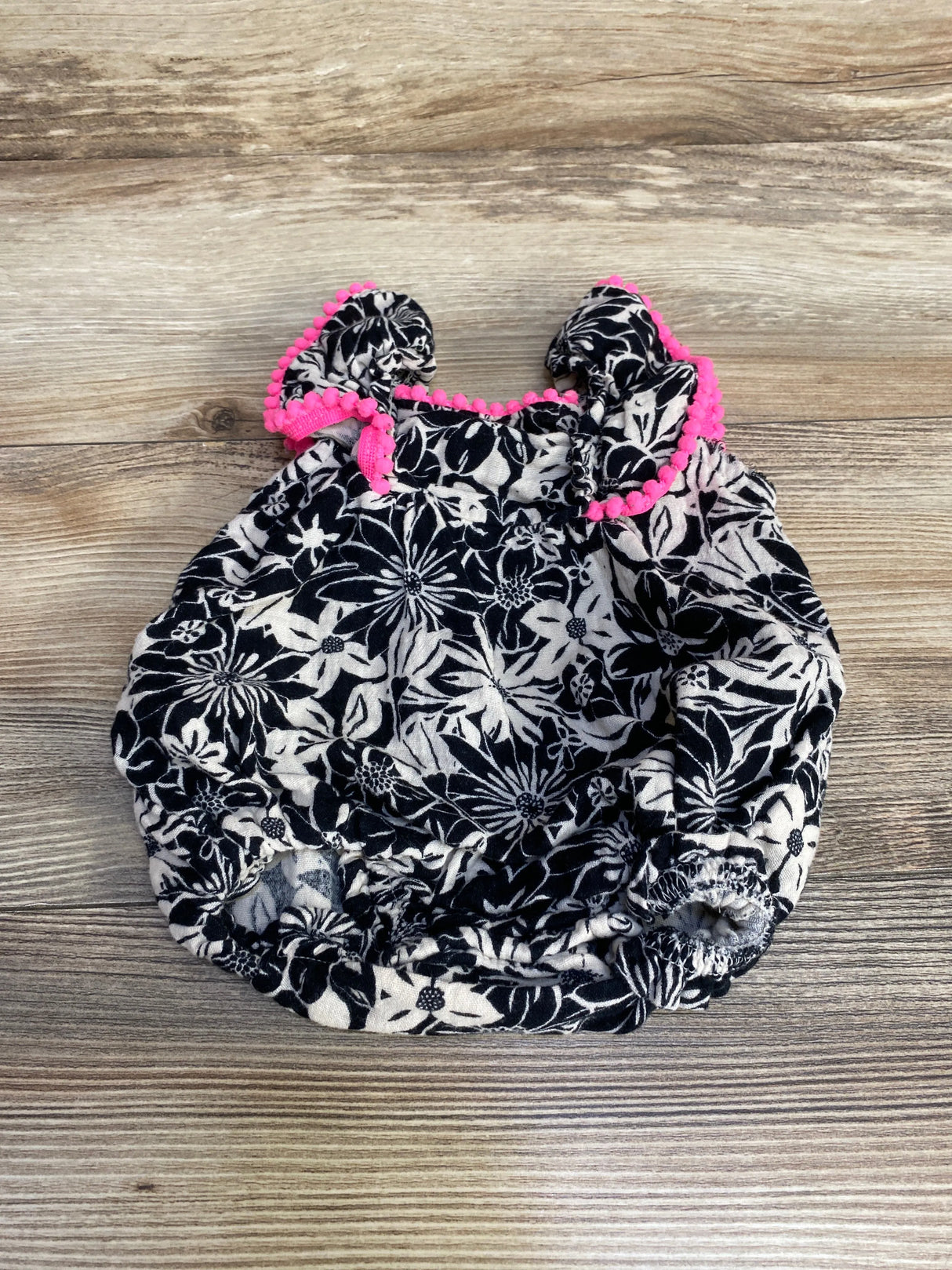 Cat & Jack Floral Romper Black sz 6-9m - Me n Mommy To Be