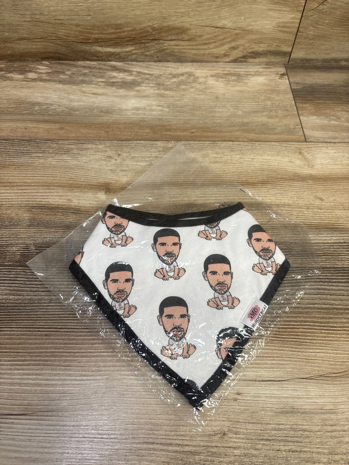 NEW Mommy & Cai Company Drake Bandana Bib White