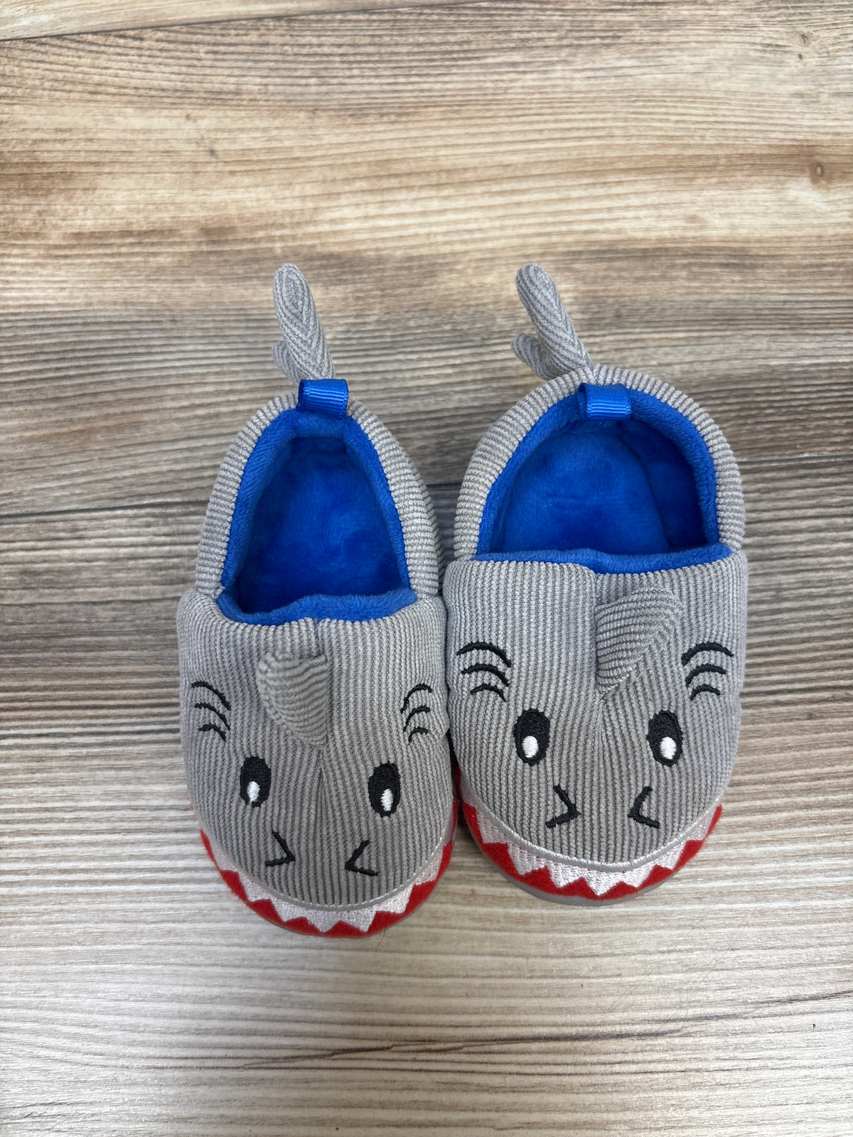 Wonder Nation Aline Shark Slippers Grey sz 4c
