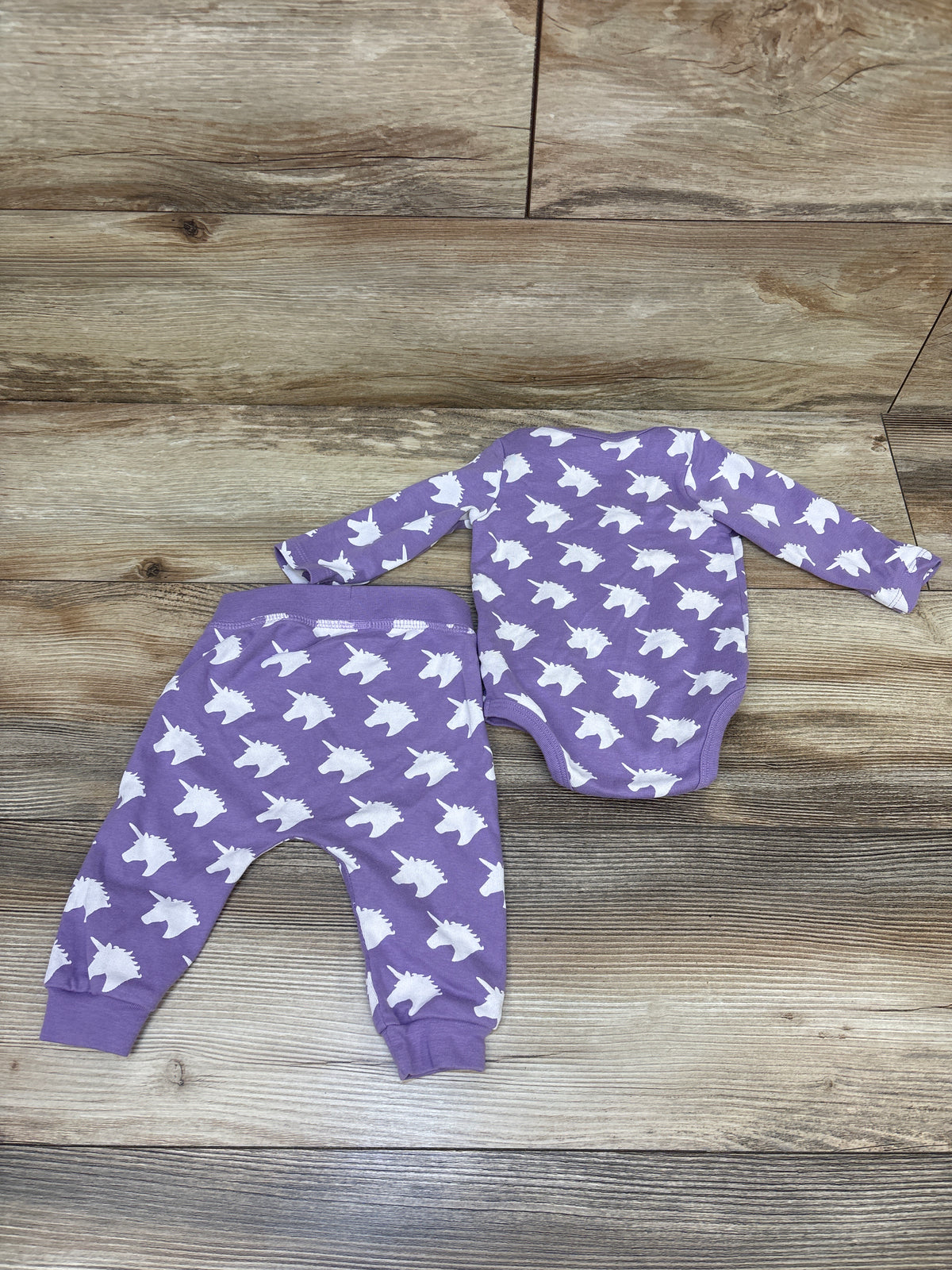 M + A by Monica + Andy 2pc Unicorn Bodysuit & Pants Set Purple sz 3-6m