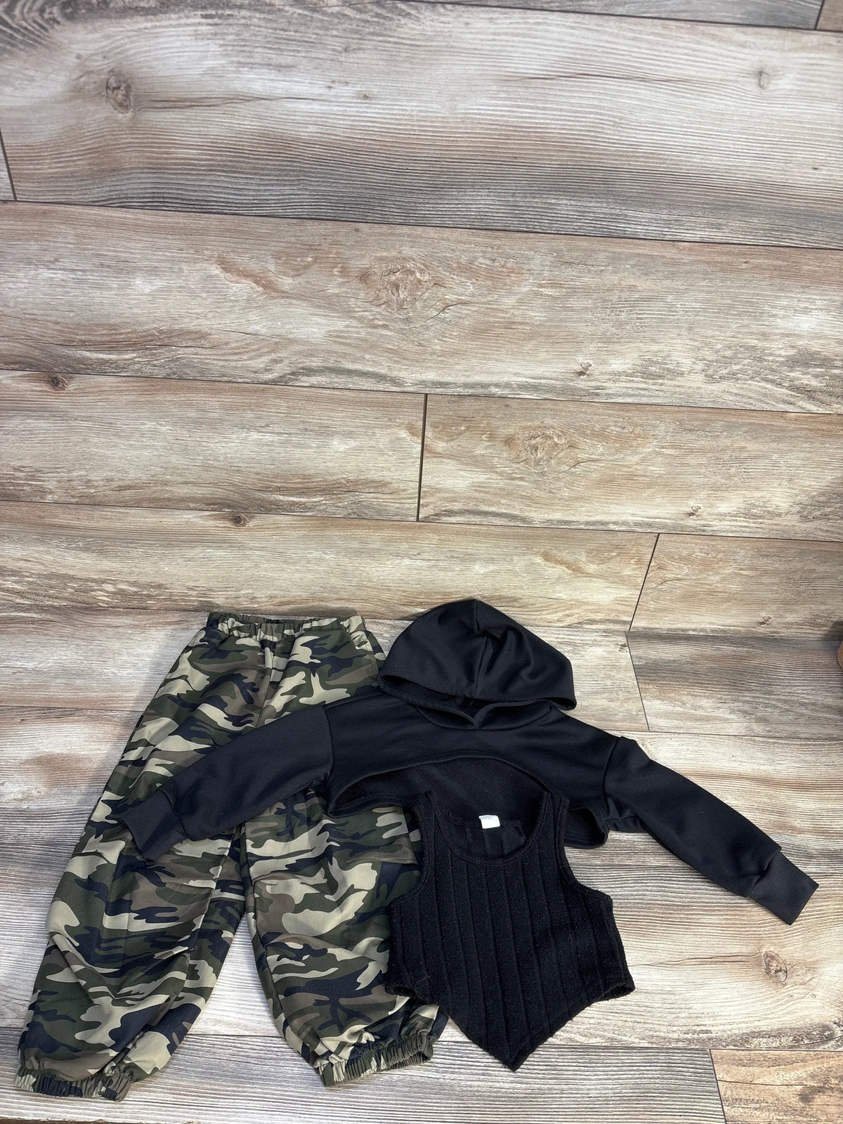 Shein 3pc Tank Top, Hooded Bolero, & Camo Joggers Set Black sz 4T