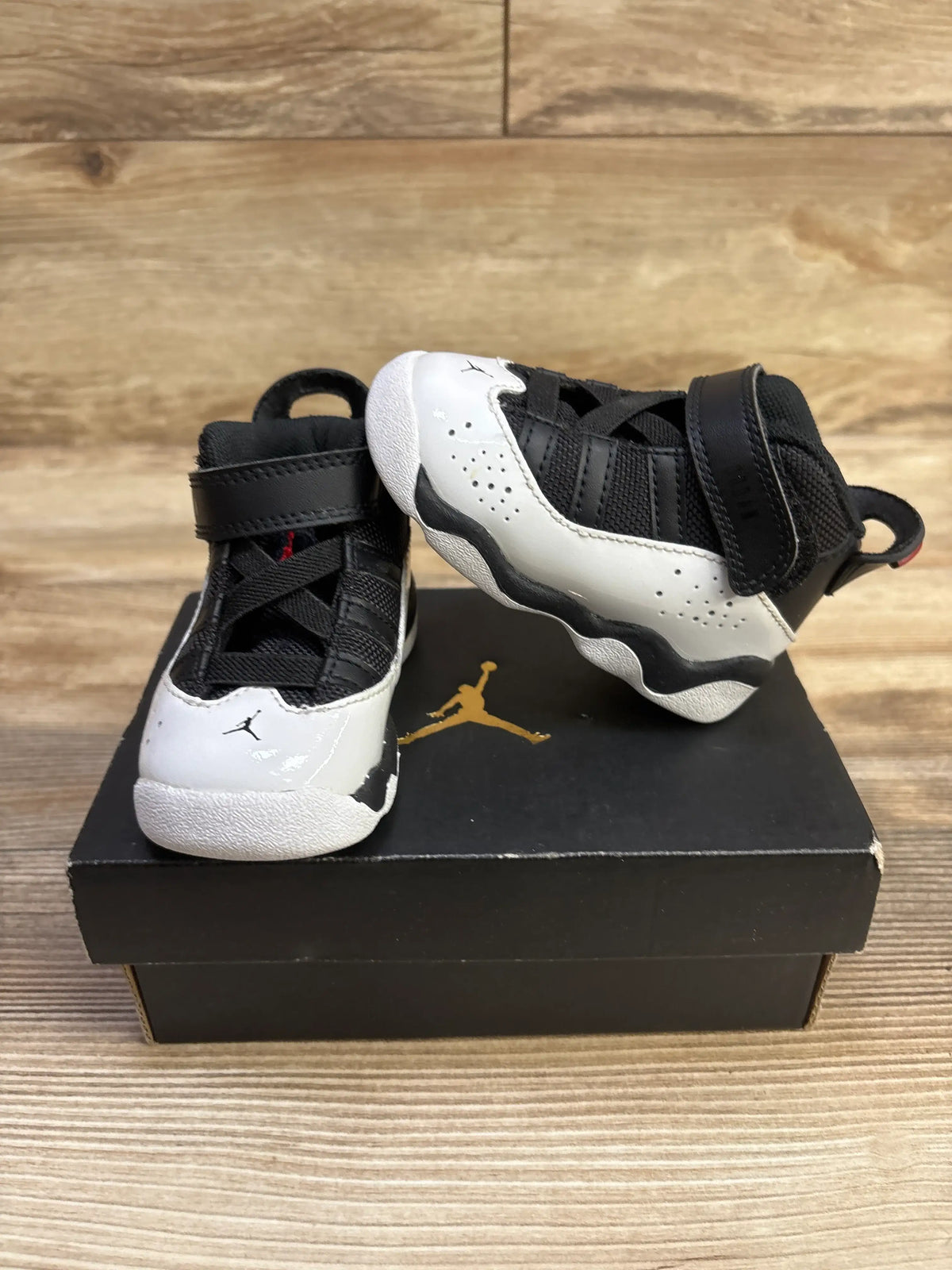 Air Jordan 6 Rings TD 'Black White Red' Sneakers sz 4c