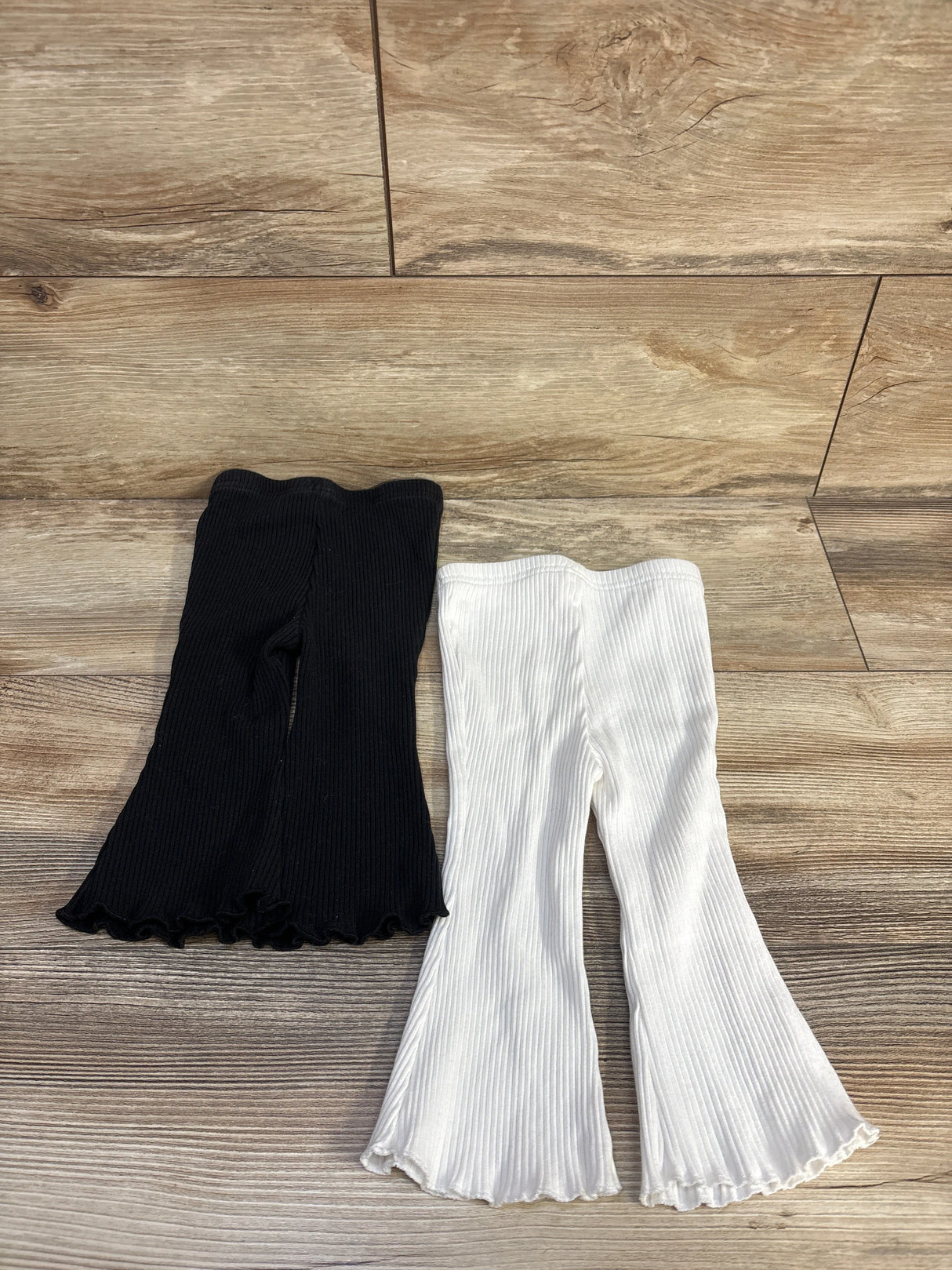 Cozy Pixies 2pk Ribbed Leggings Black sz 6-9m