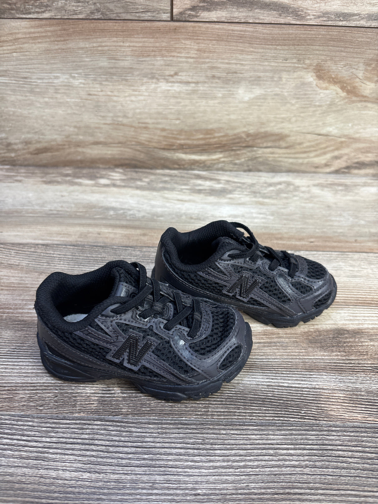 New Balance 740 Sneakers Black sz 6c