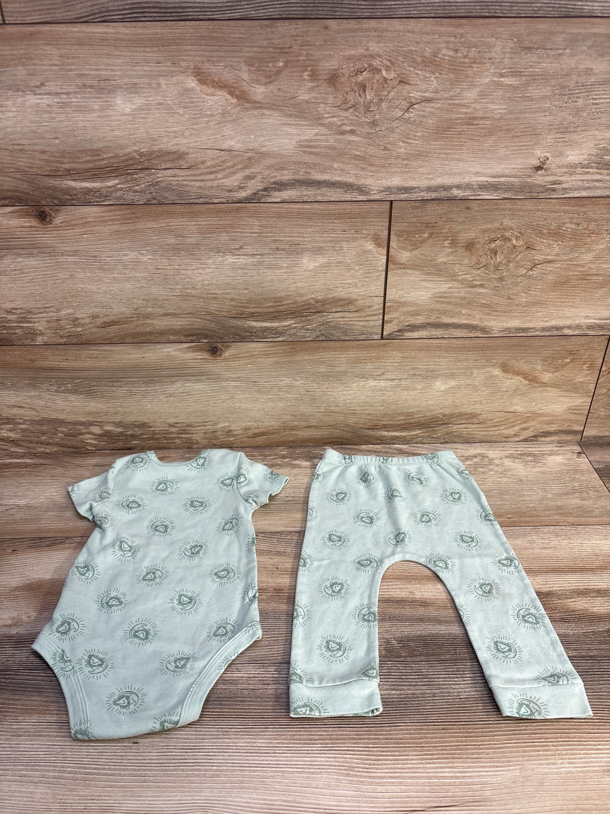 Disney Baby 2pc Bodysuit & Pant Set Green sz 12m
