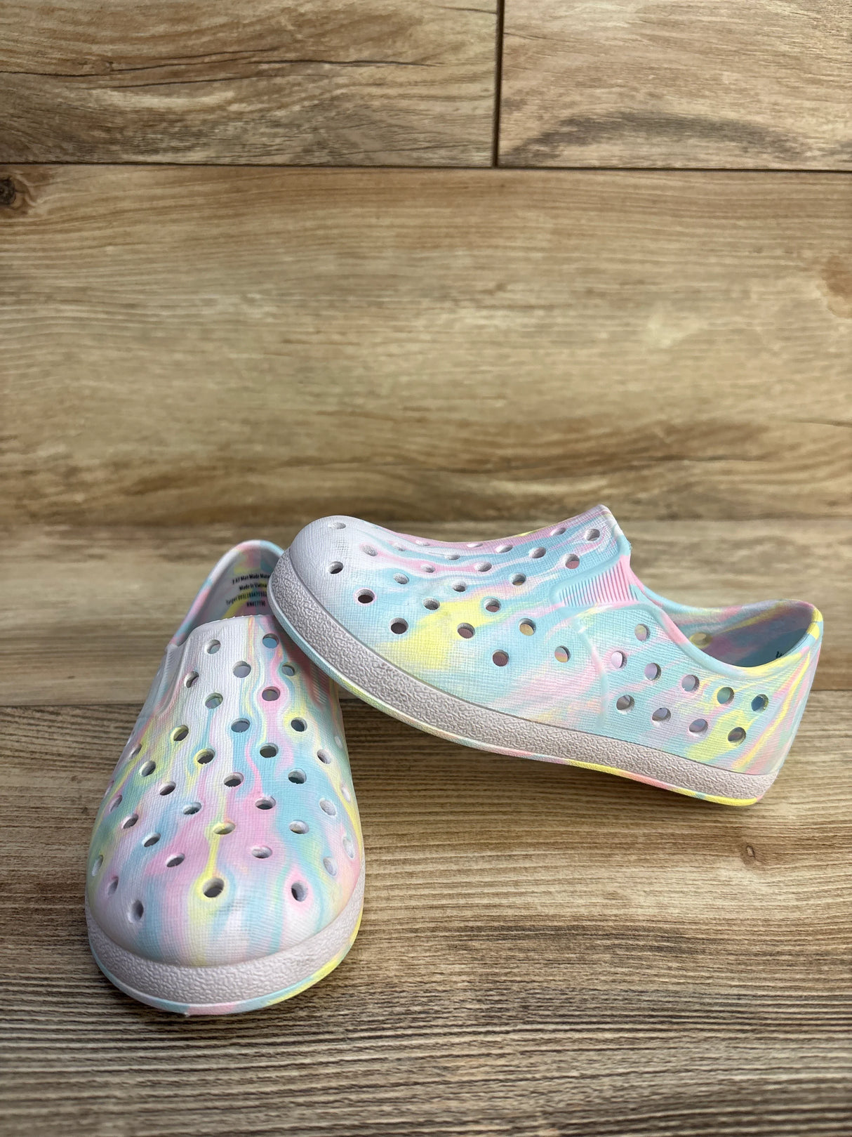 Cat & Jack Jese Slip-On Apparel Water Shoes Multicolor sz 8c - Me n Mommy To Be