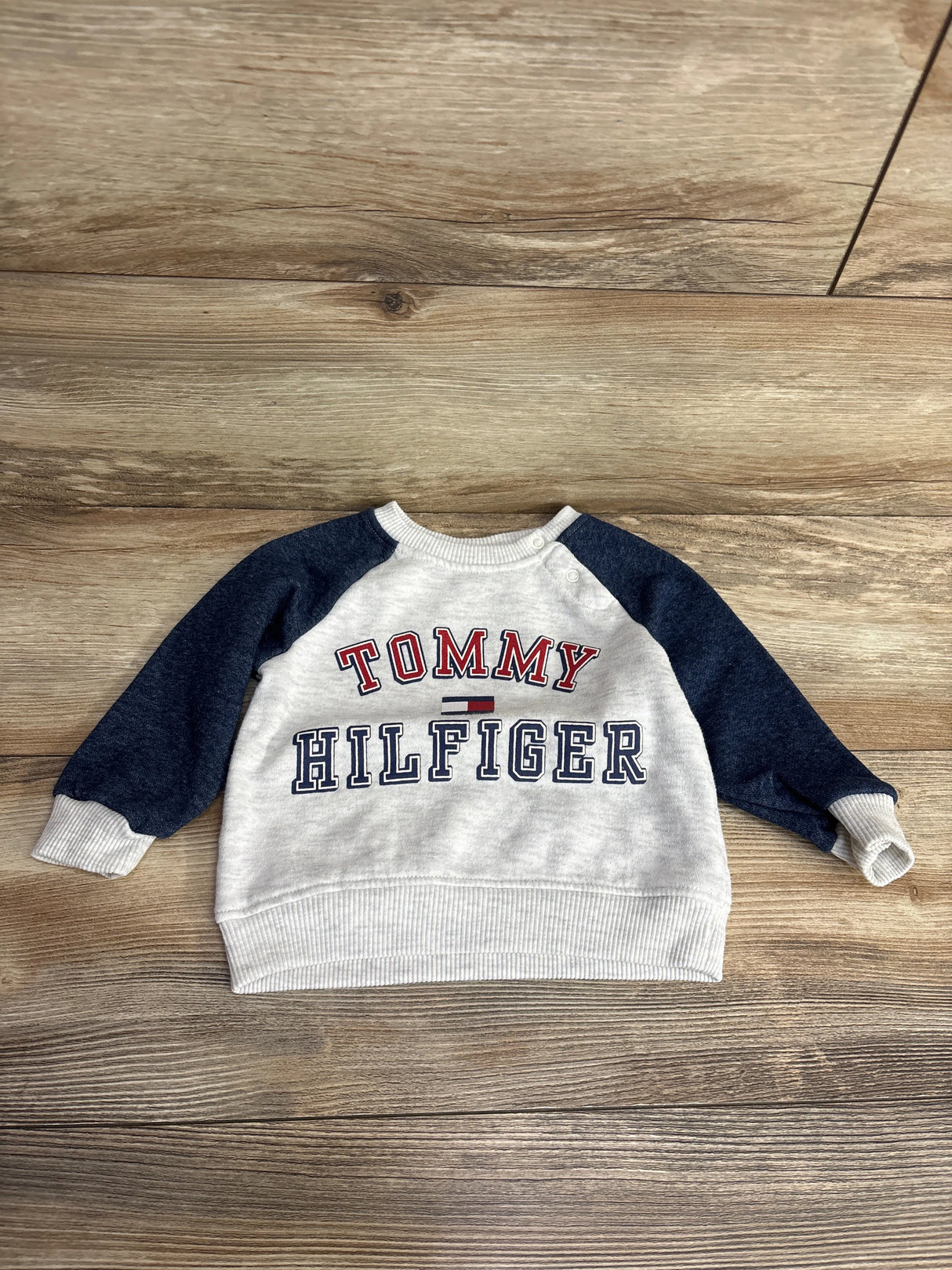 Tommy Hilfiger Raglan Sweatshirt Navy sz 12m