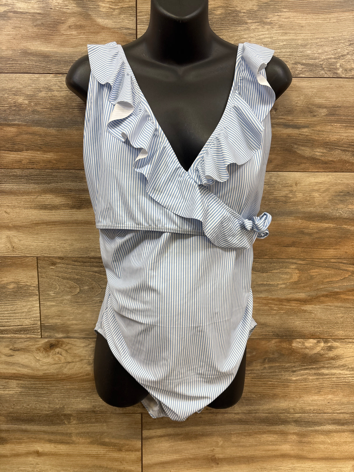 Kindred Bravely Ruffle Wrap Maternity & Nursing 1pc Swimsuit Coastal Stripe sz XL Busty