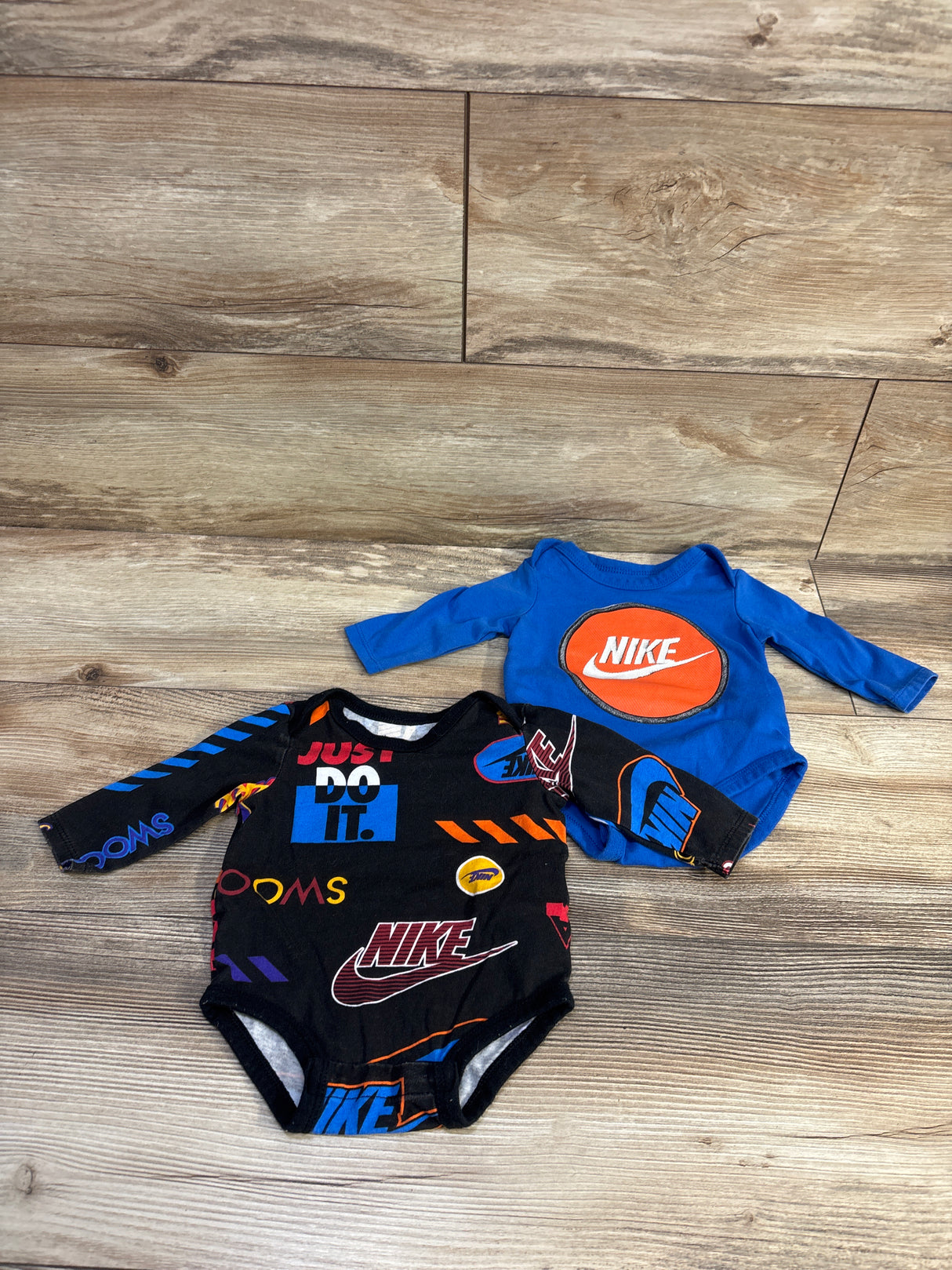 Nike 2pk Long Sleeve Bodysuits Black sz 3m
