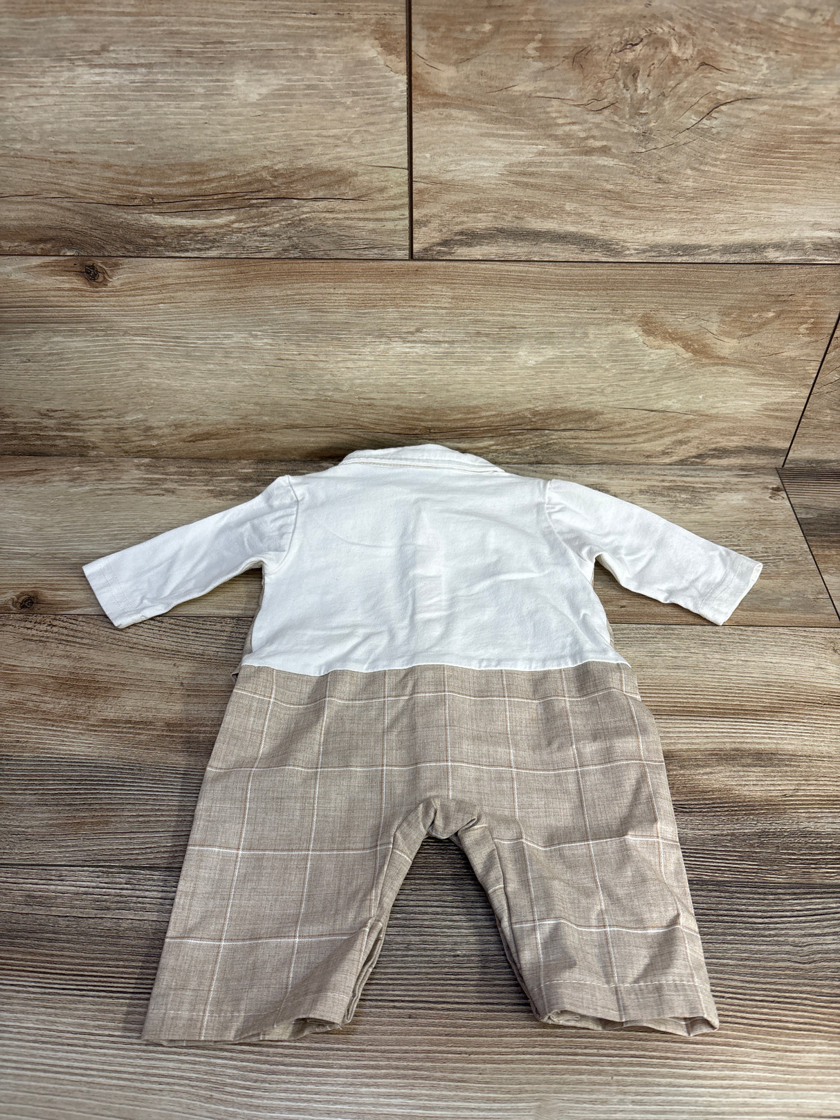 Suit Romper w/ Bowtie White sz 0-3m