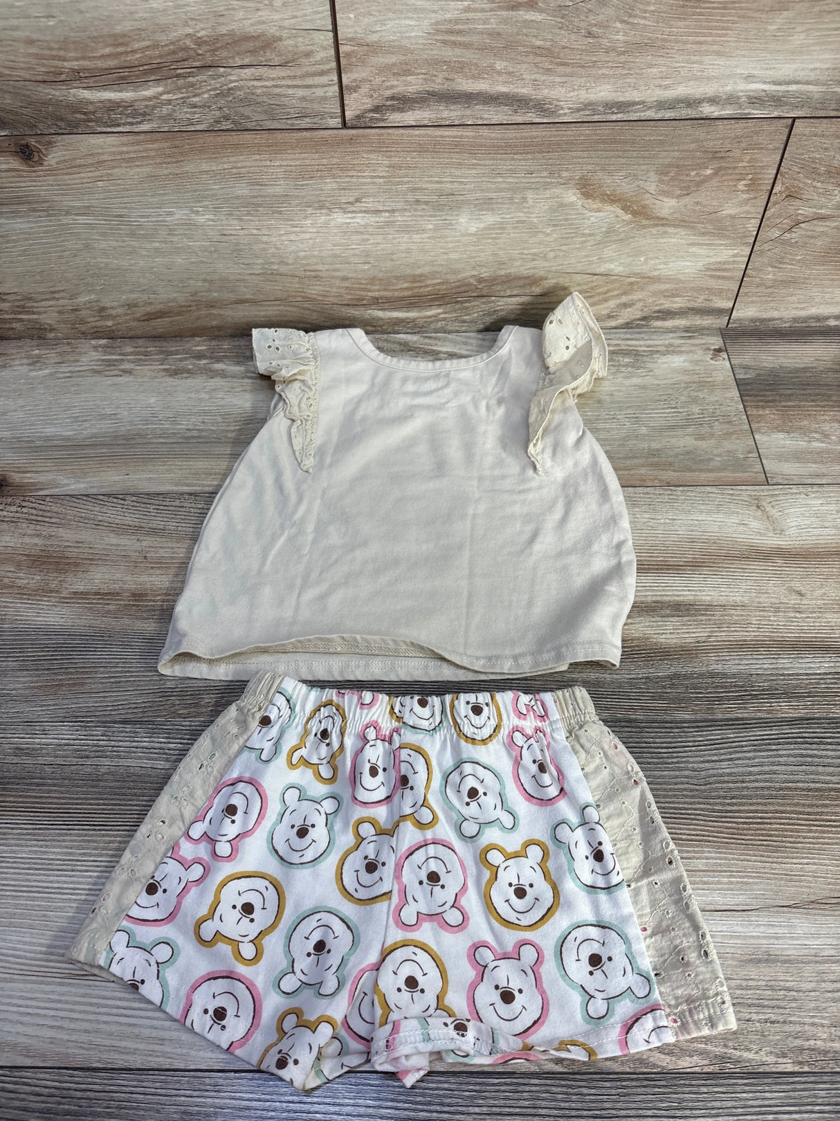 Disney Winnie The Pooh 2pc Eyelet Shirt & Shorts Set Yellow sz 4T