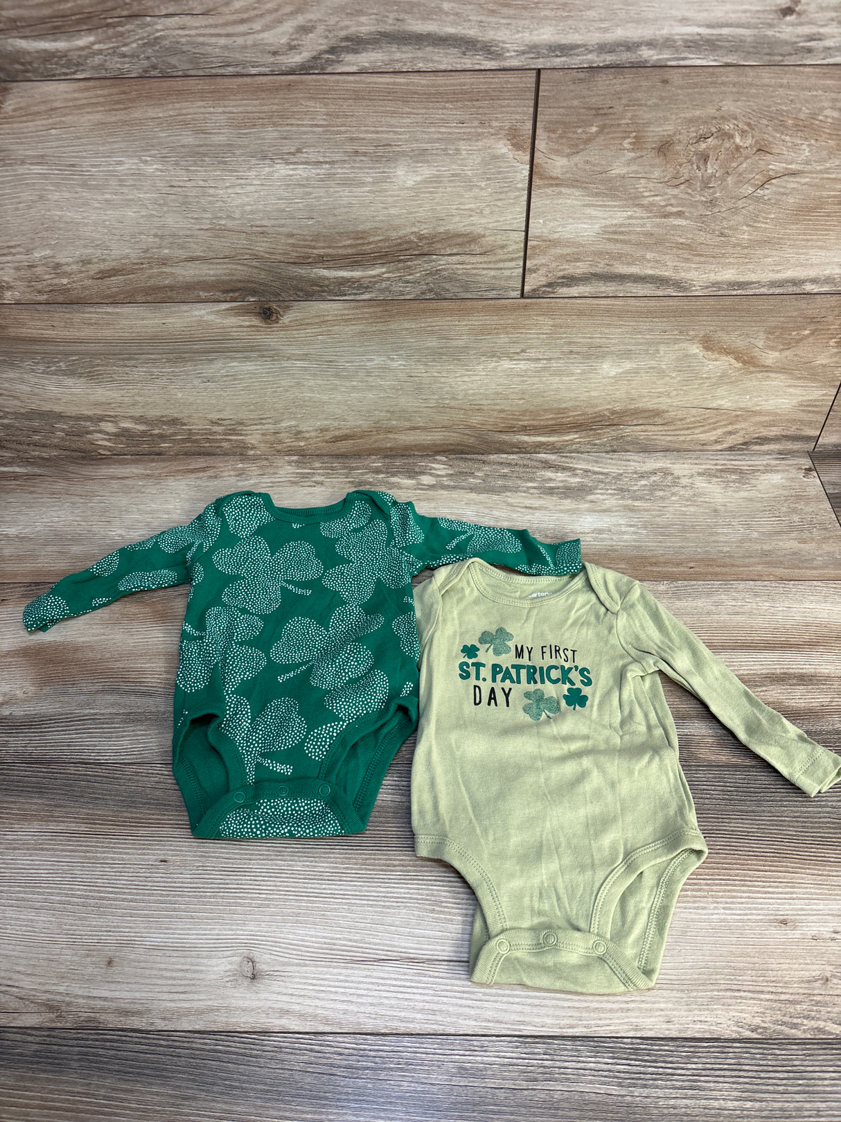 Carter's 2pk Shamrock Bodysuit Set Green sz 6m
