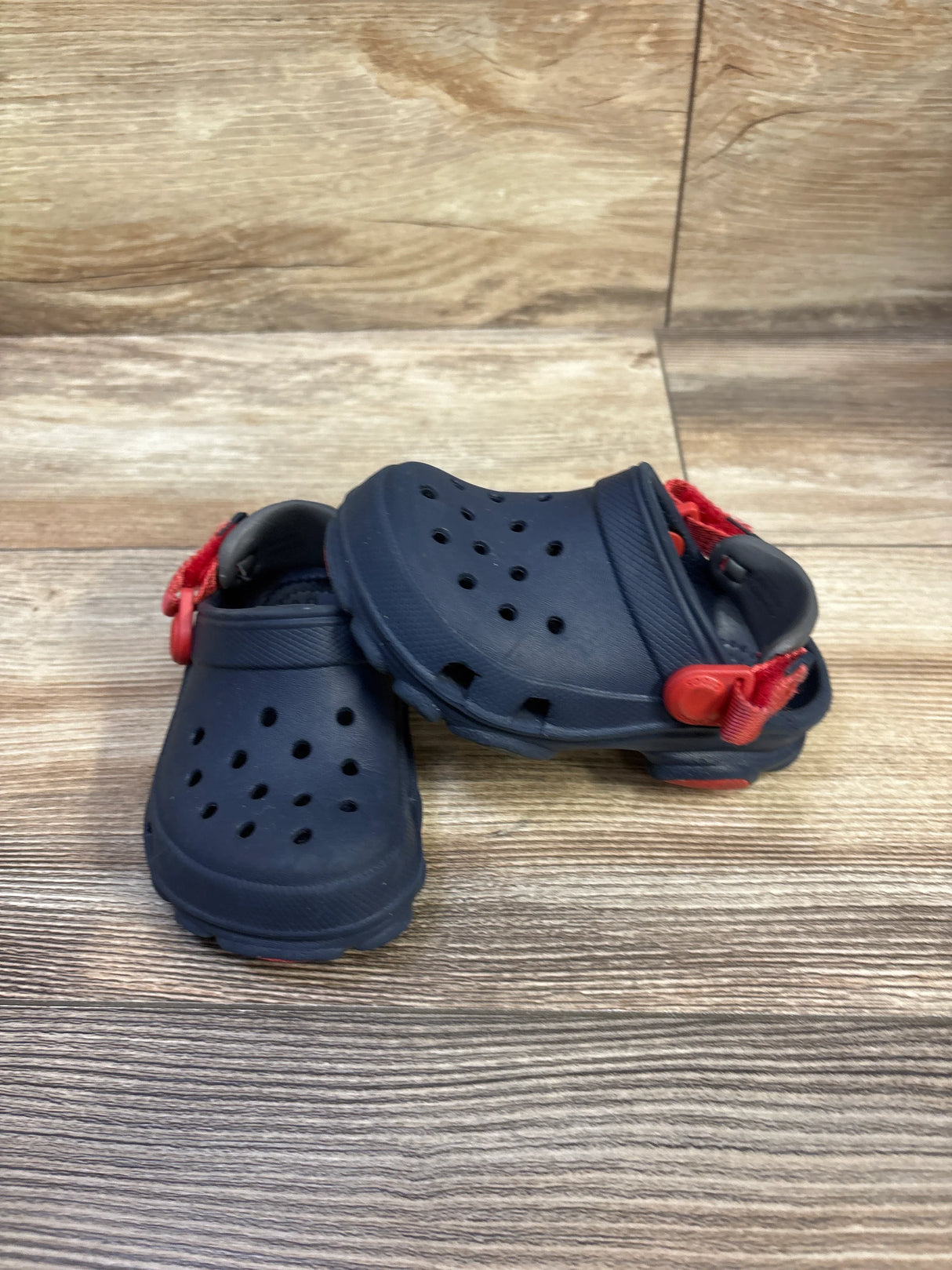 Crocs All-Terrain Clogs Navy sz 6c