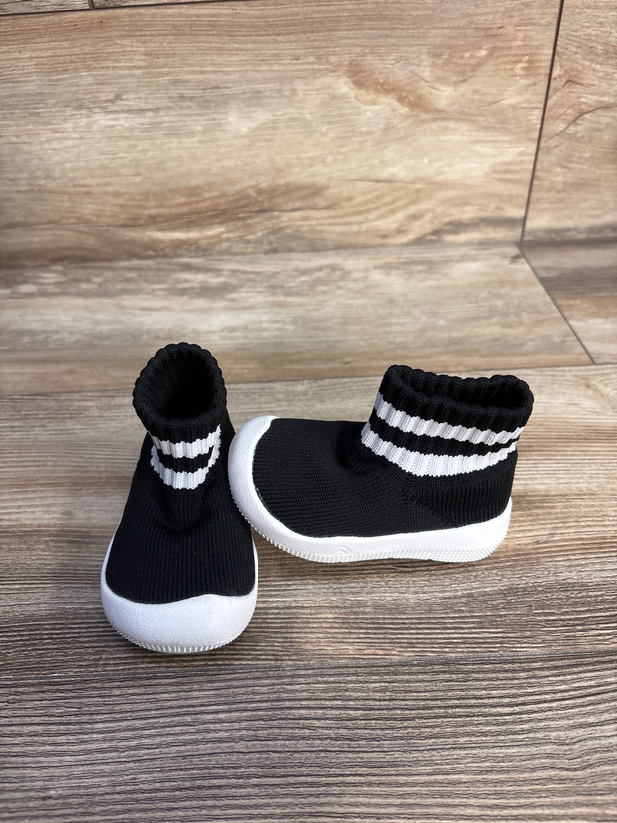 Engtoy Sock Shoes Black sz 3.5c