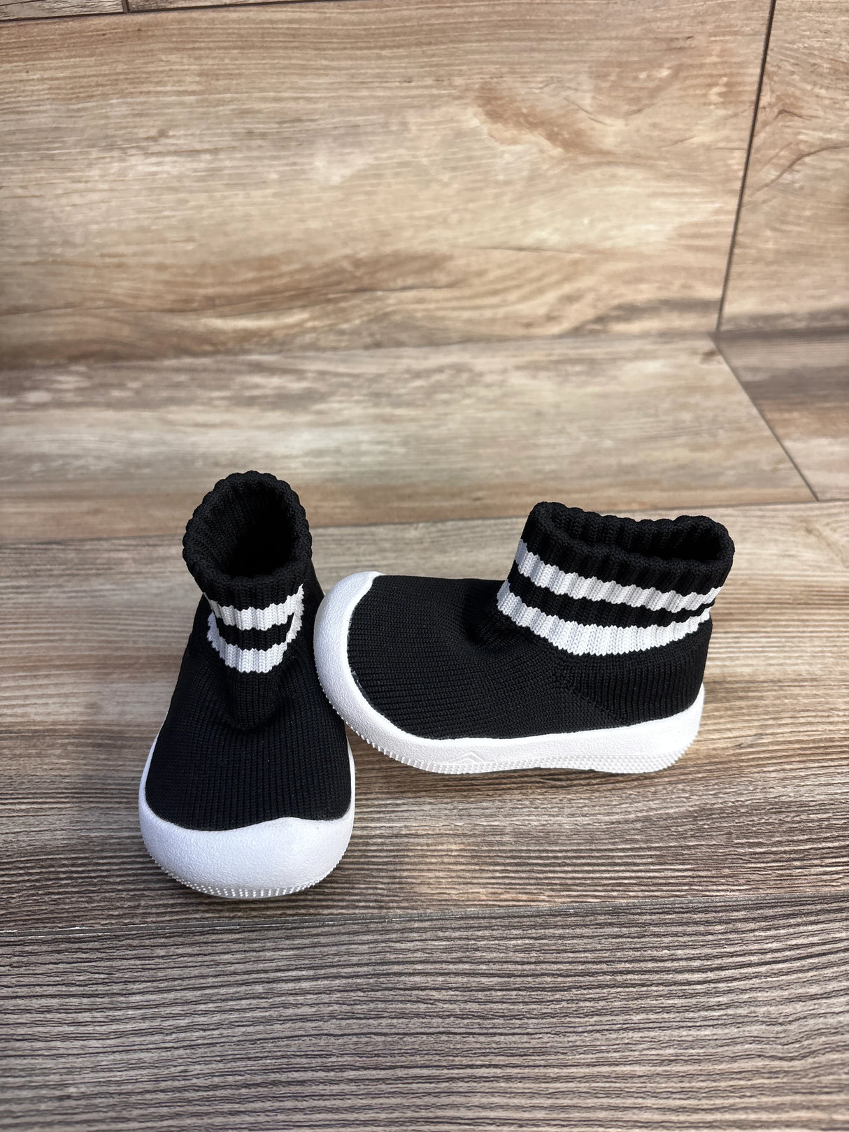 Engtoy Sock Shoes Black sz 3.5c