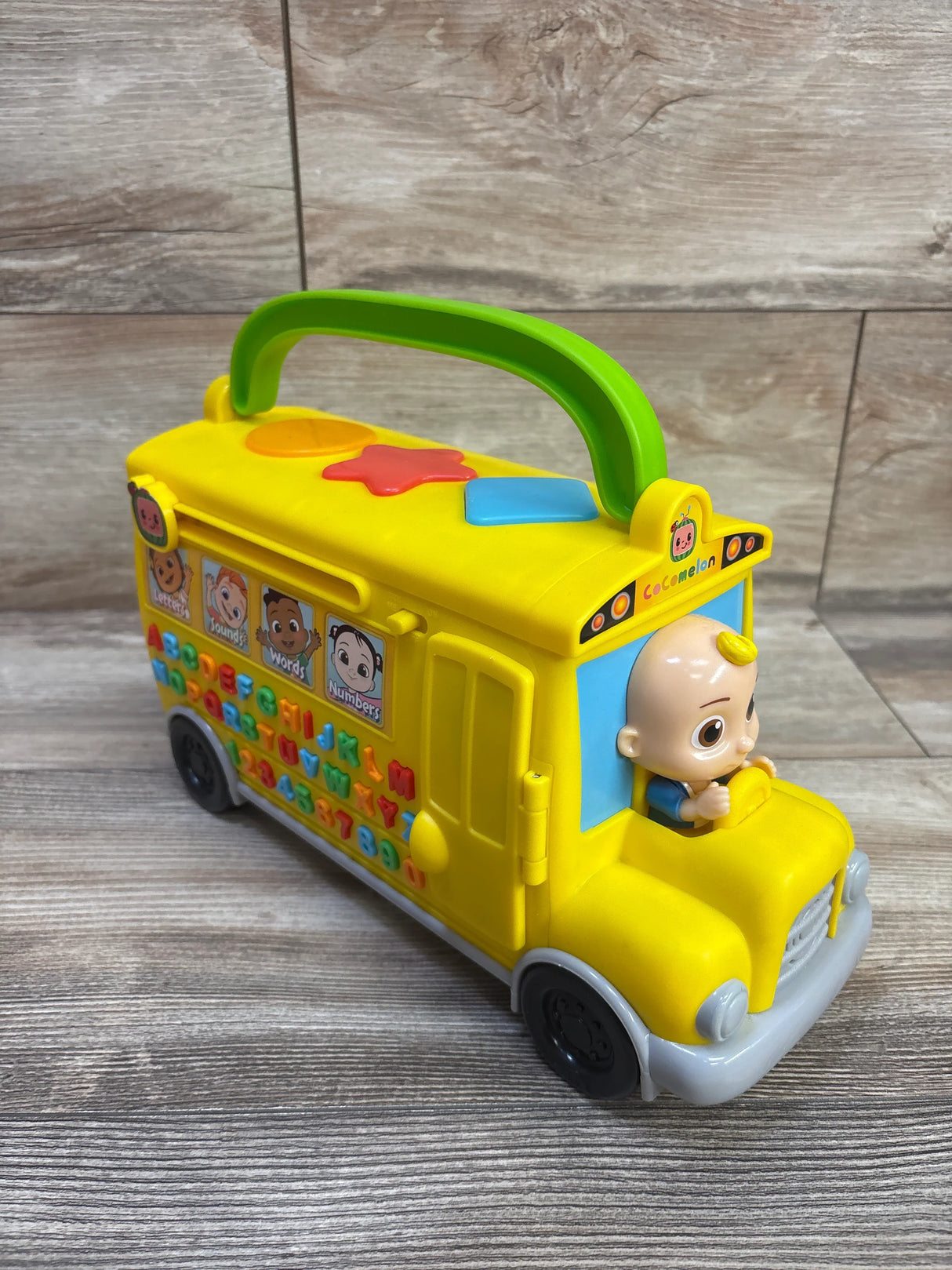 CoComelon Musical Learning Bus