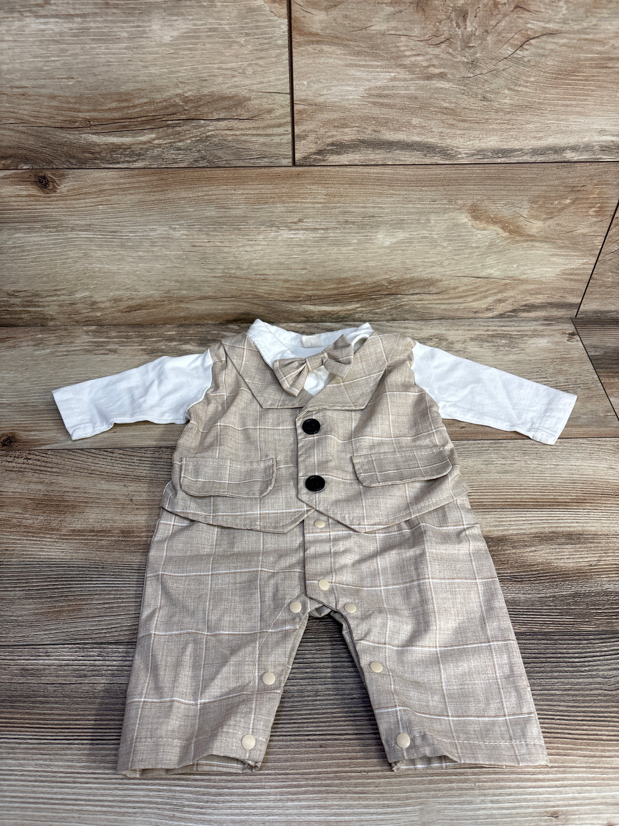 Suit Romper w/ Bowtie White sz 0-3m