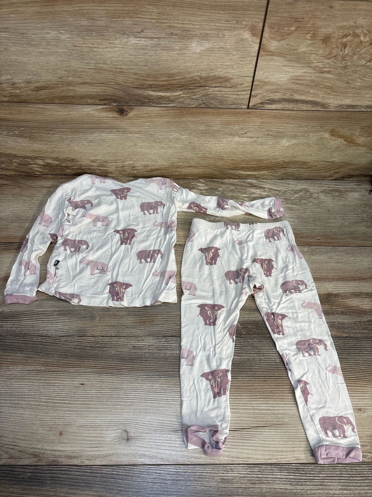 Kyte Baby Long Sleeve Pajama 2pc Set in Elephant White sz 3T