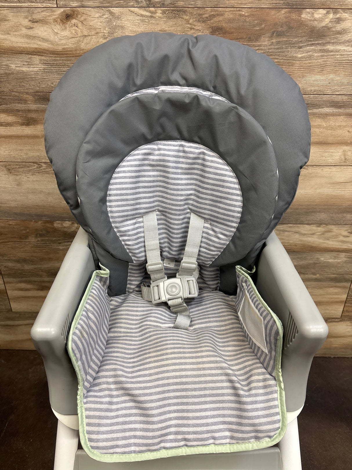 Graco Made2Grow 6-in-1 Highchair in Britton