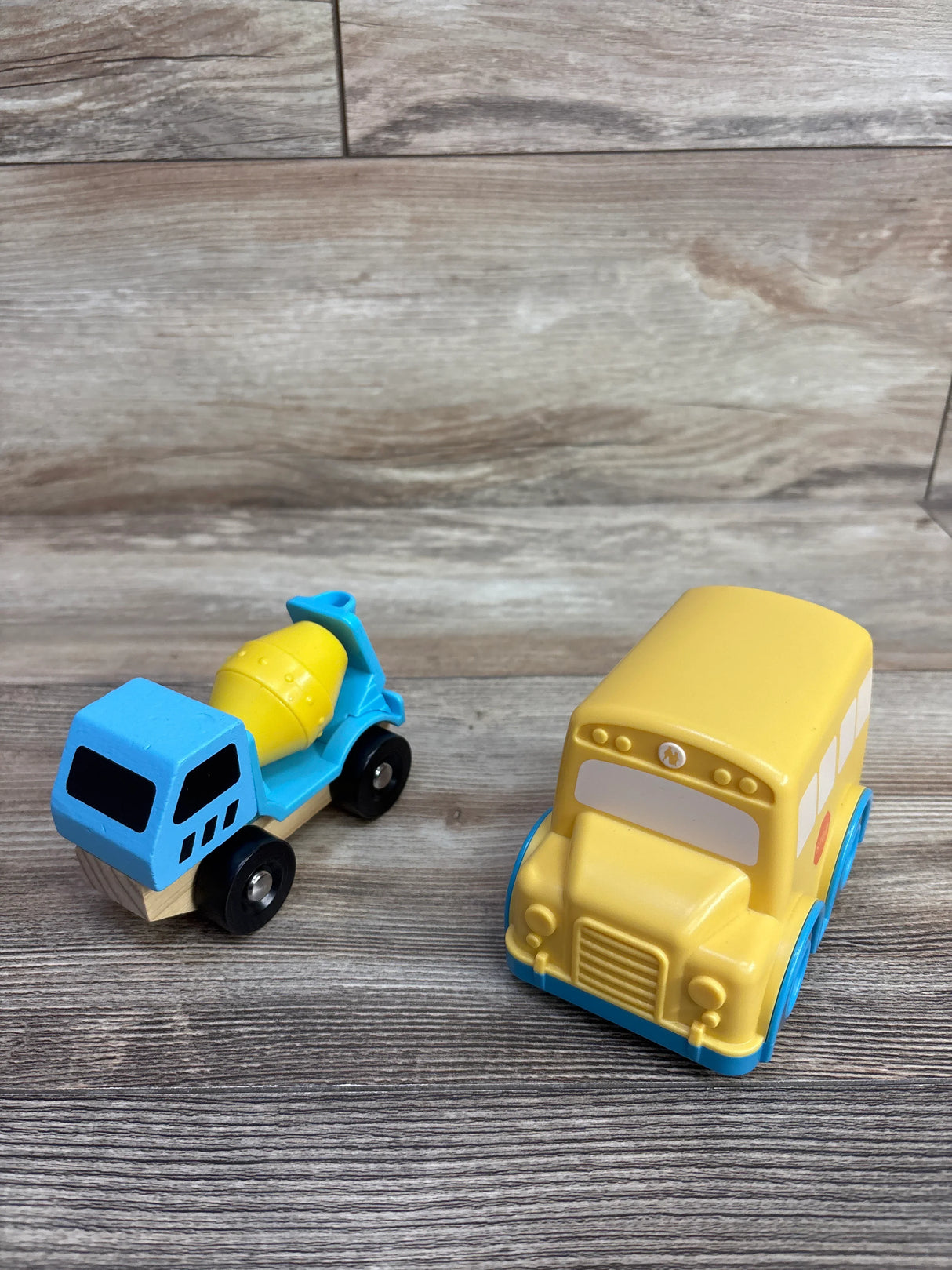 Giggle Scape's Speedy Go Vehicle & Wooden Cement Truck - 2pk