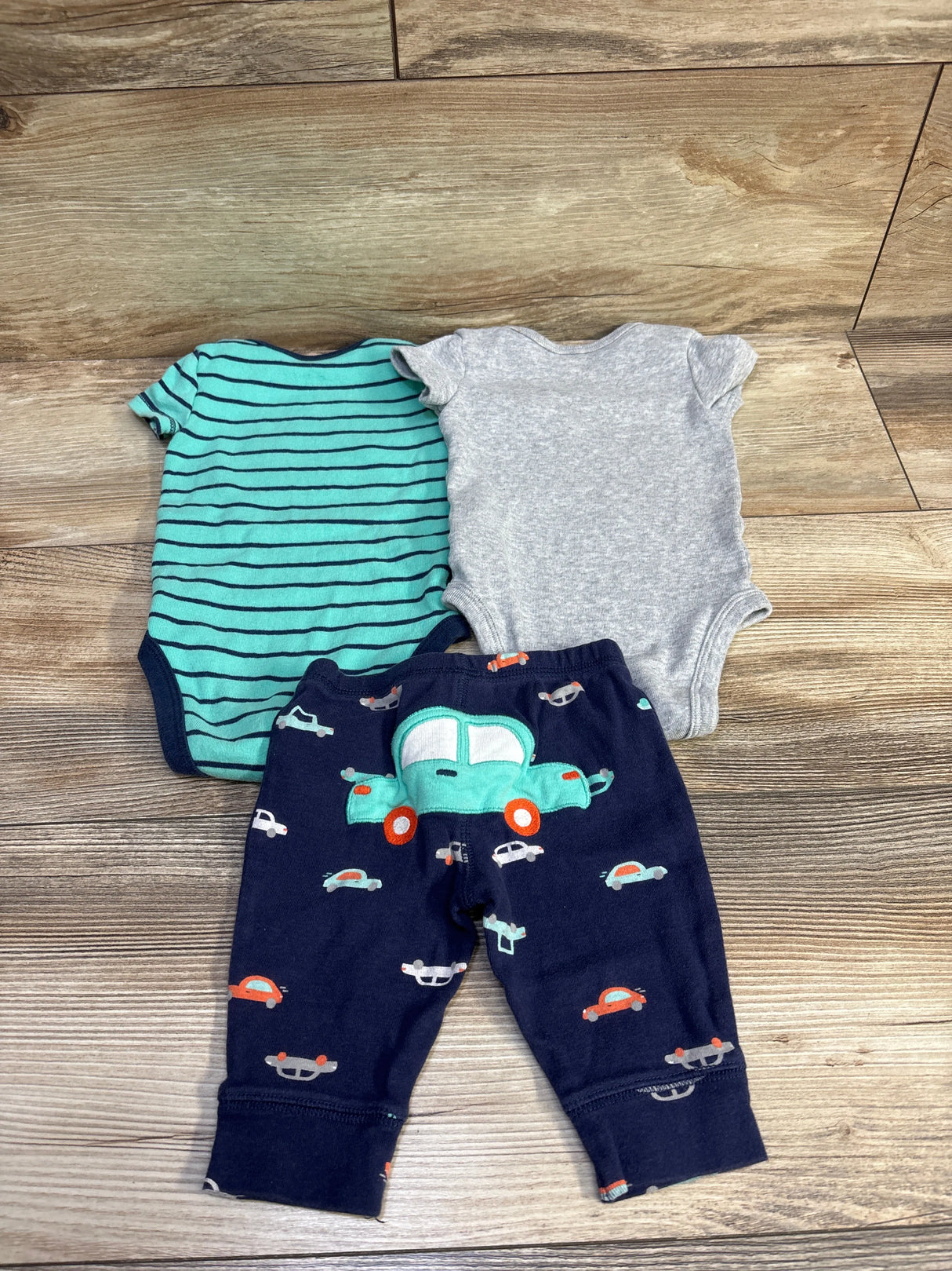 Carter's 3pc Bodysuit & Pant Set Grey sz 3m