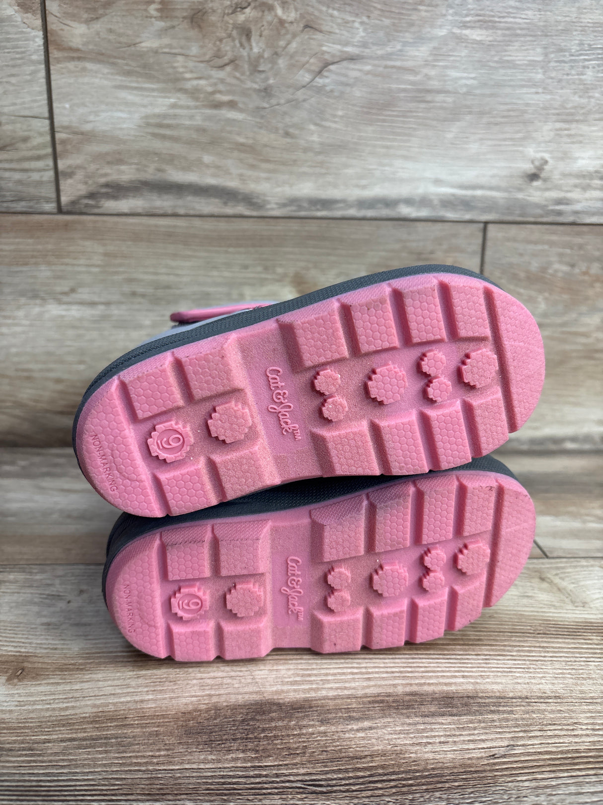 NWOT Cat & Jack Lenny Winter Snow Boots Grey sz 9c