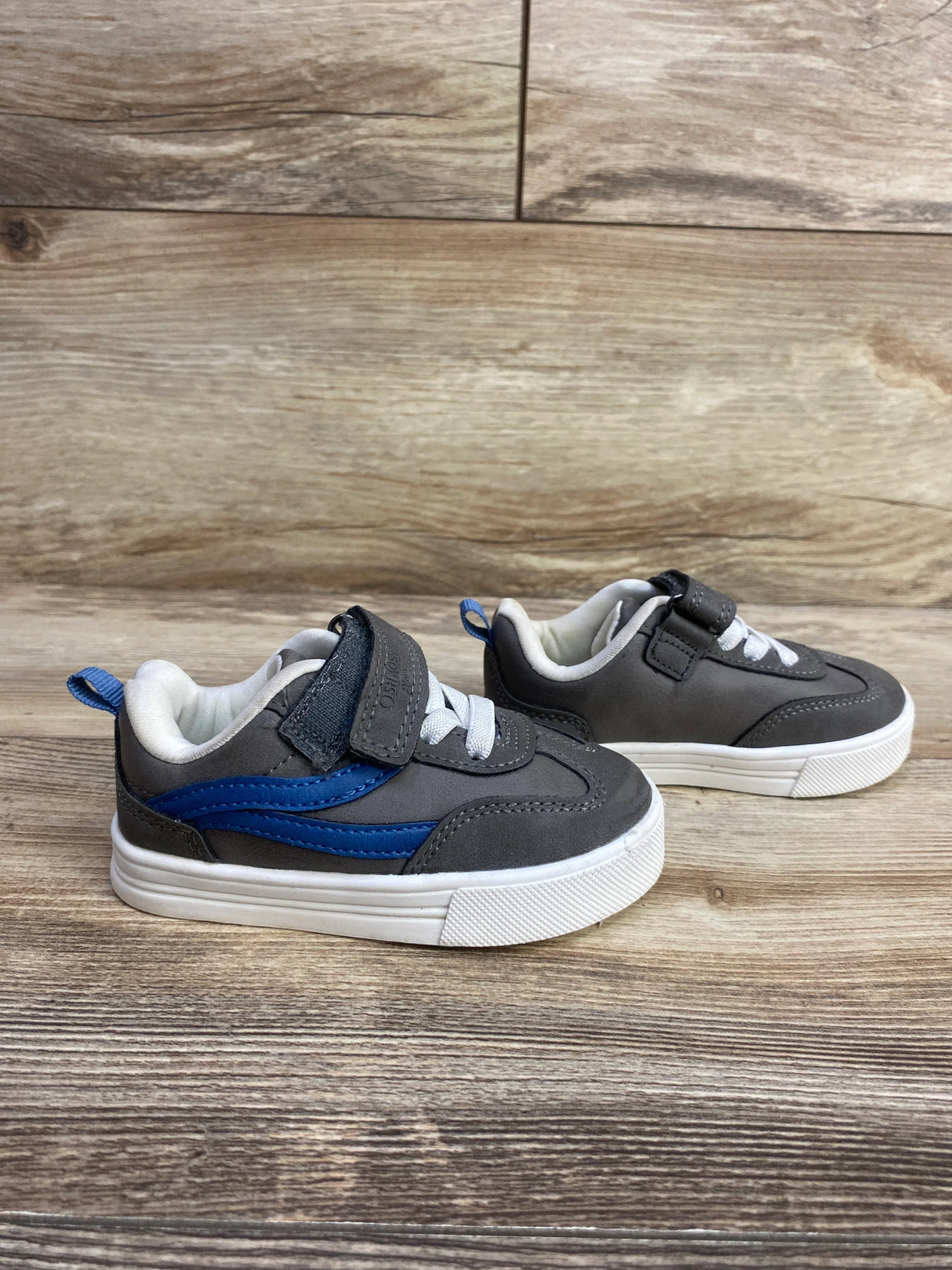 OshKosh Rob Sneakers Grey sz 5c