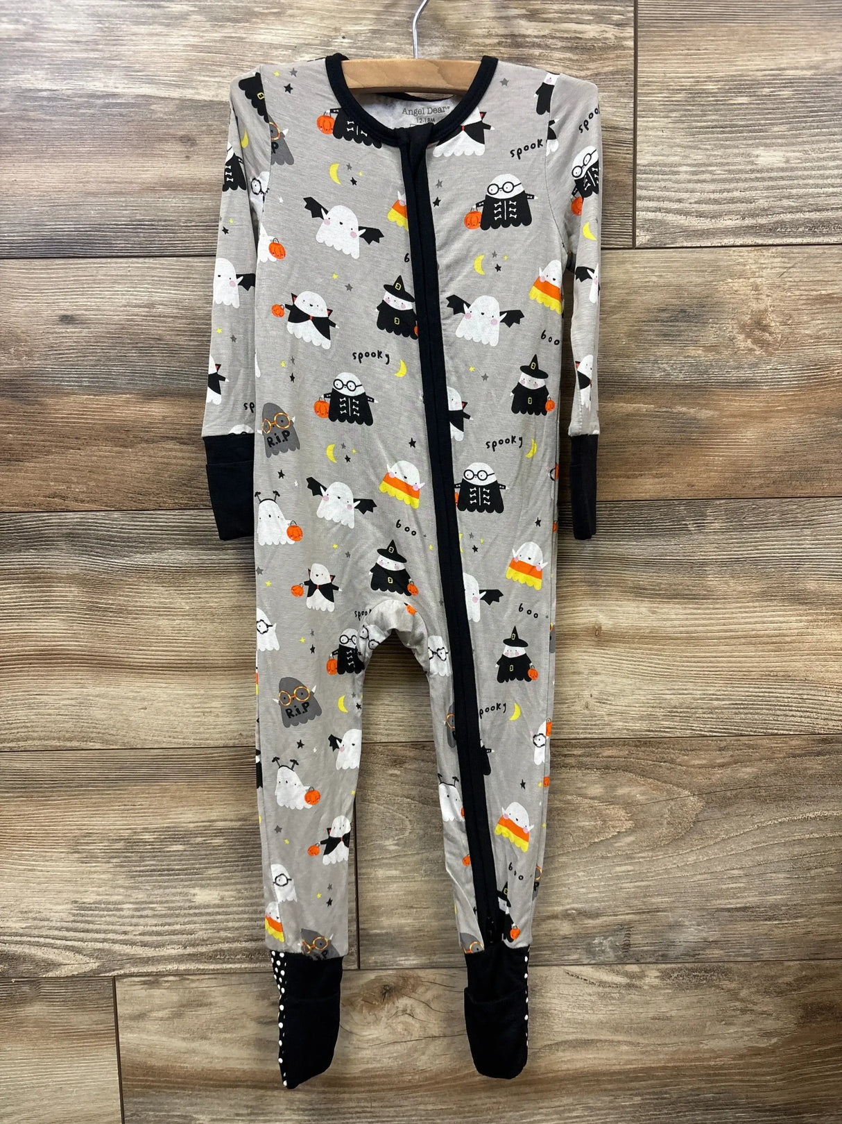 Gray Halloween baby onesie with ghosts, witches, pumpkins, and candy corn print, size 12-18M