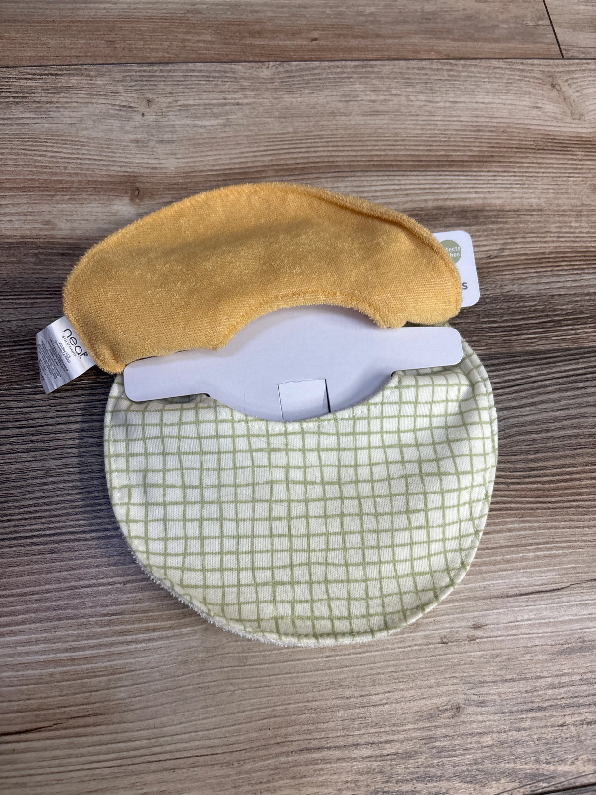 NEW Neat Solutions Newborn Bibs, 2pk Yellow