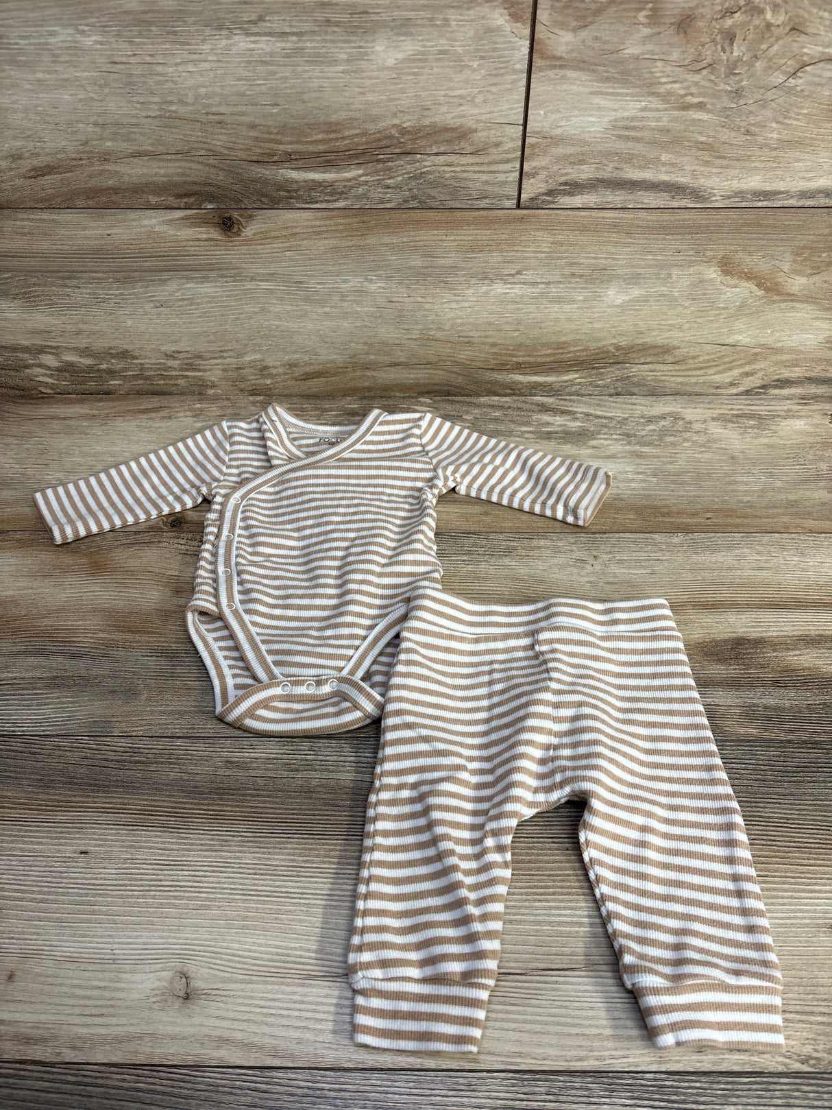 Focus Kids 2pc Striped Ribbed Bodysuit Set Tan sz 3m