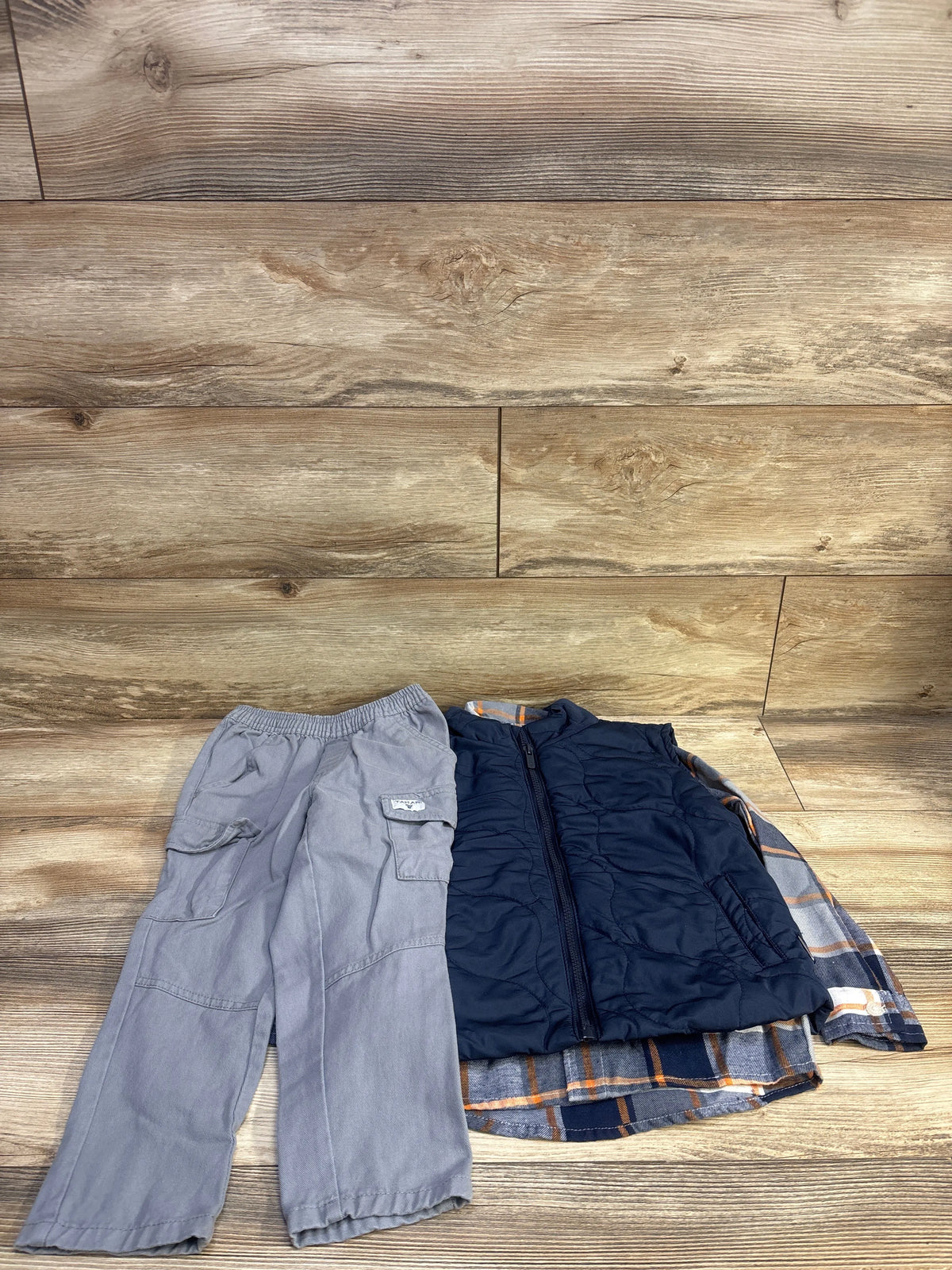 Tahari 3pc Puffer Vest, Flannel, & pants Set Navy sz 5T