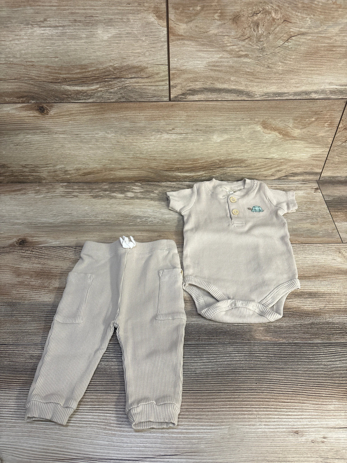 Liam & James 2pc Ribbed Turtle Bodysuit Set Beige sz 3-6m