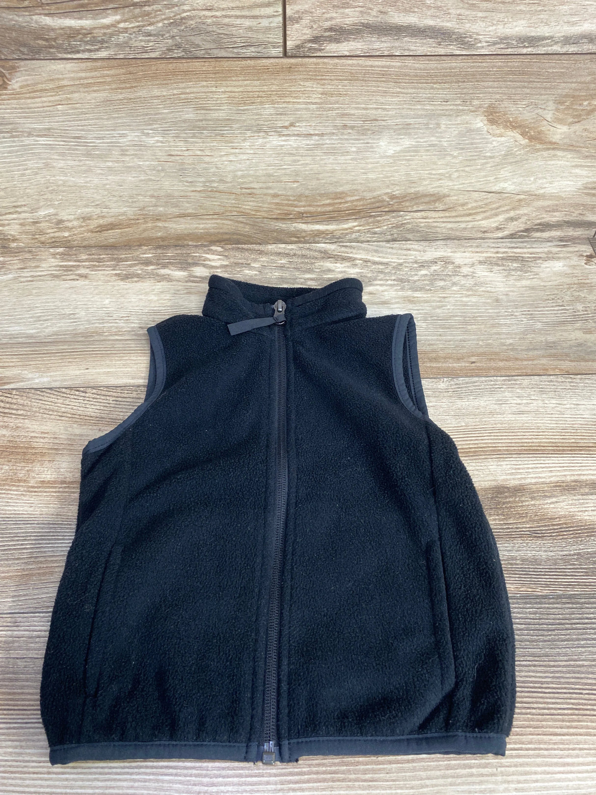 Amazon Essentials Sleeveless Fleece Black sz 2T