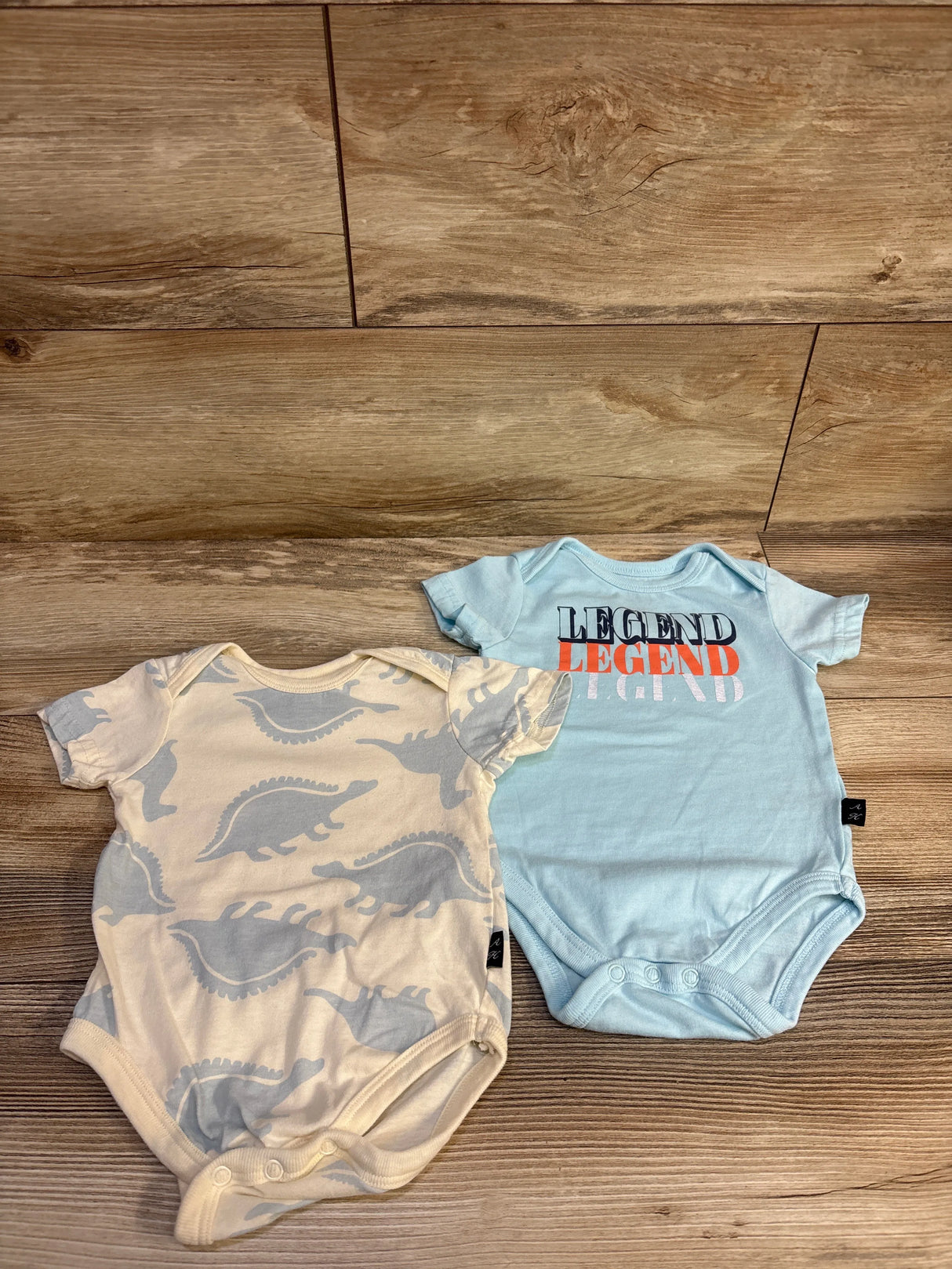 American Hawk 2pk Bodysuits Blue sz 6/9m
