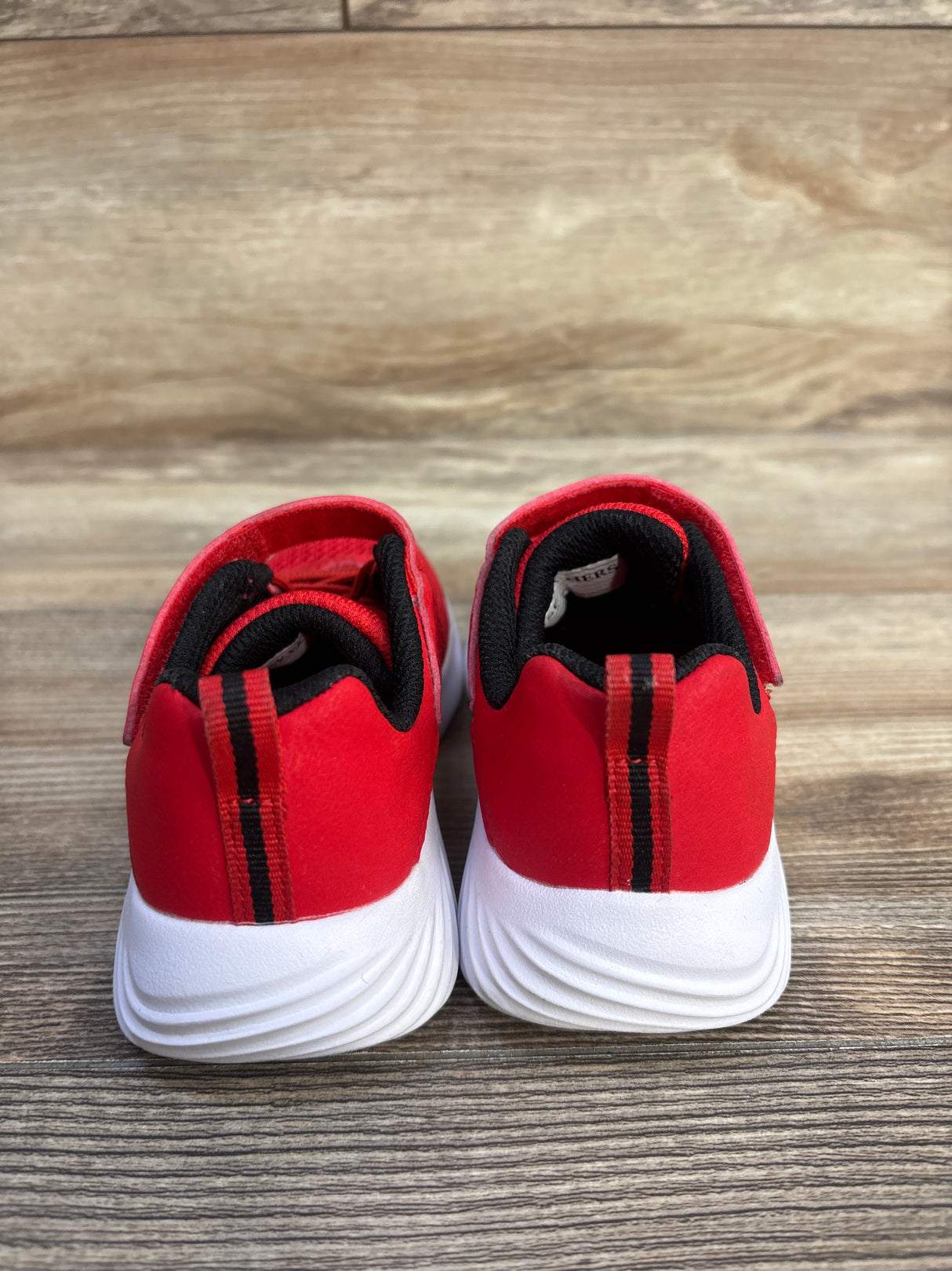Sketchers Dynamatic Sneakers Red sz 9c